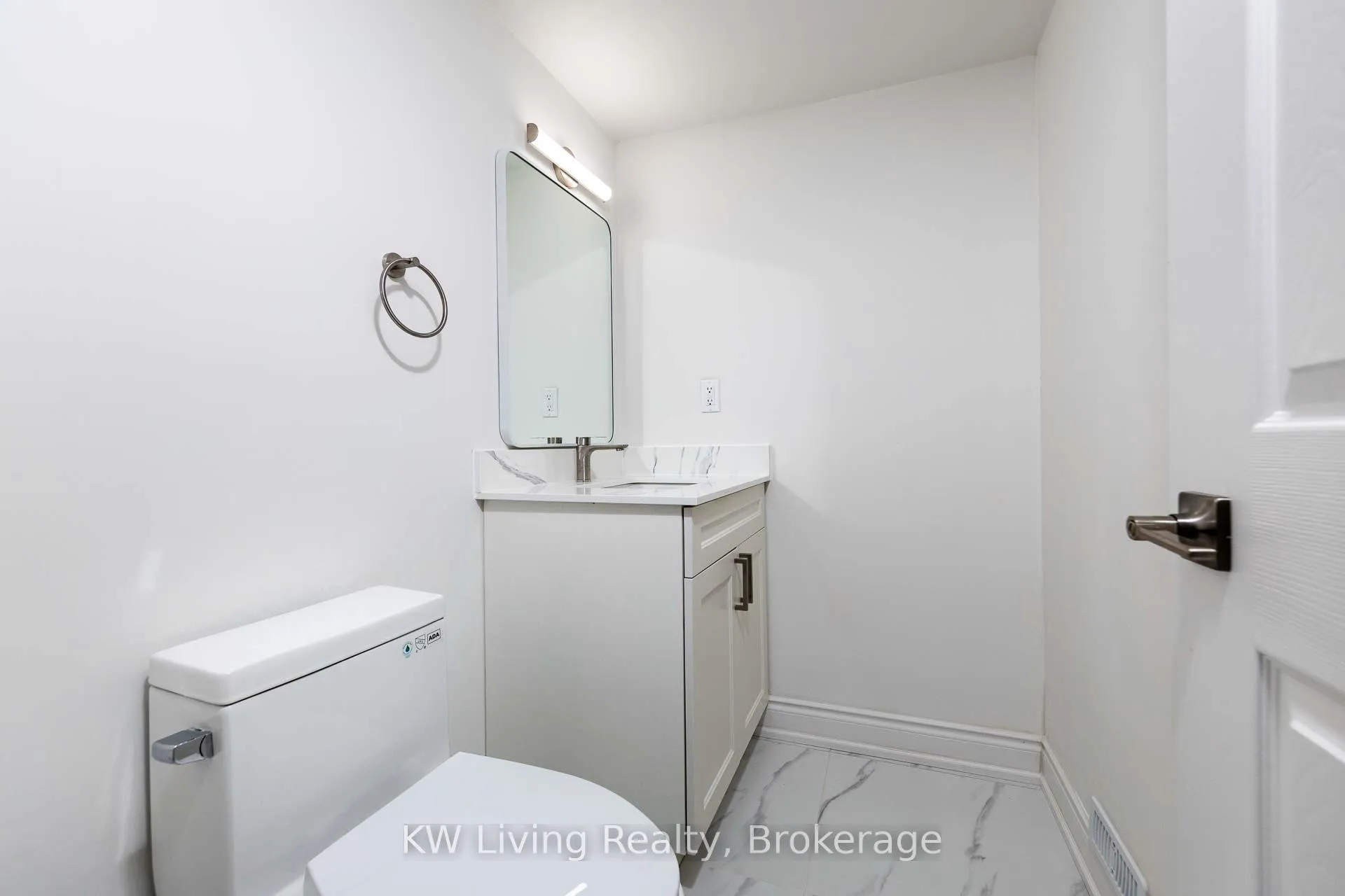 Photo 38 of 12 Crispin Court, Markham, Buttonville — HOMEH
