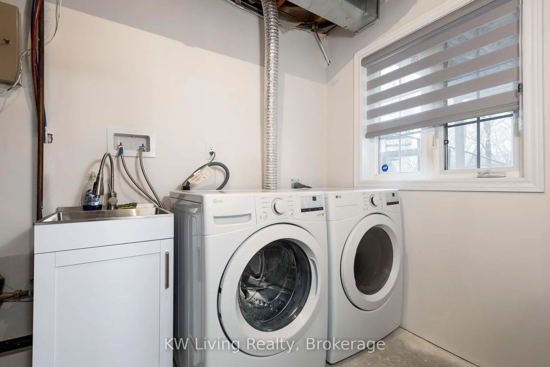 Photo 39 of 12 Crispin Court, Markham, Buttonville — HOMEH