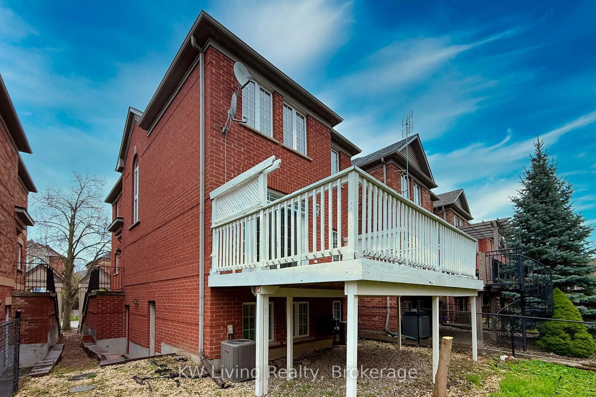 Photo 42 of 12 Crispin Court, Markham, Buttonville — HOMEH