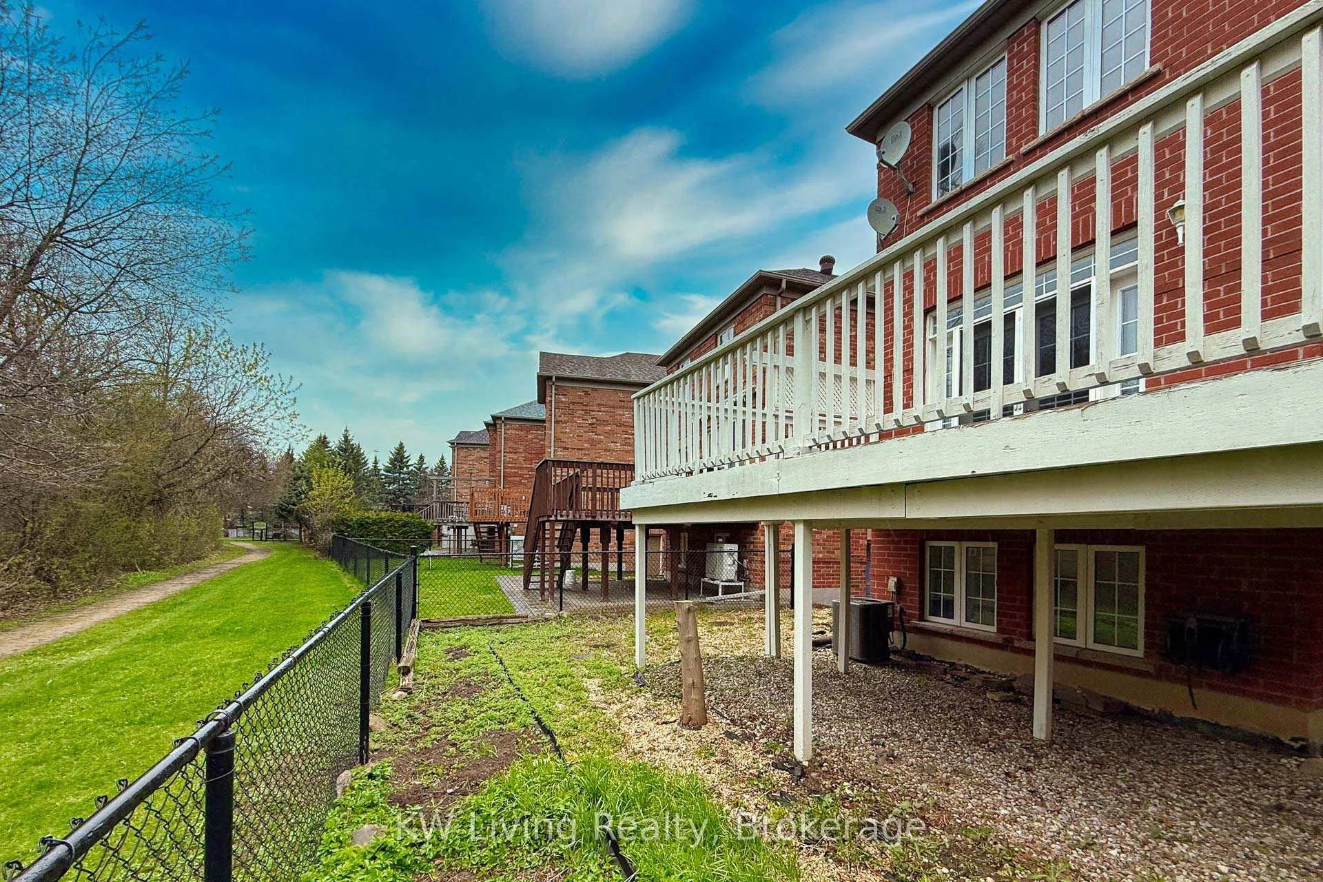 Photo 44 of 12 Crispin Court, Markham, Buttonville — HOMEH