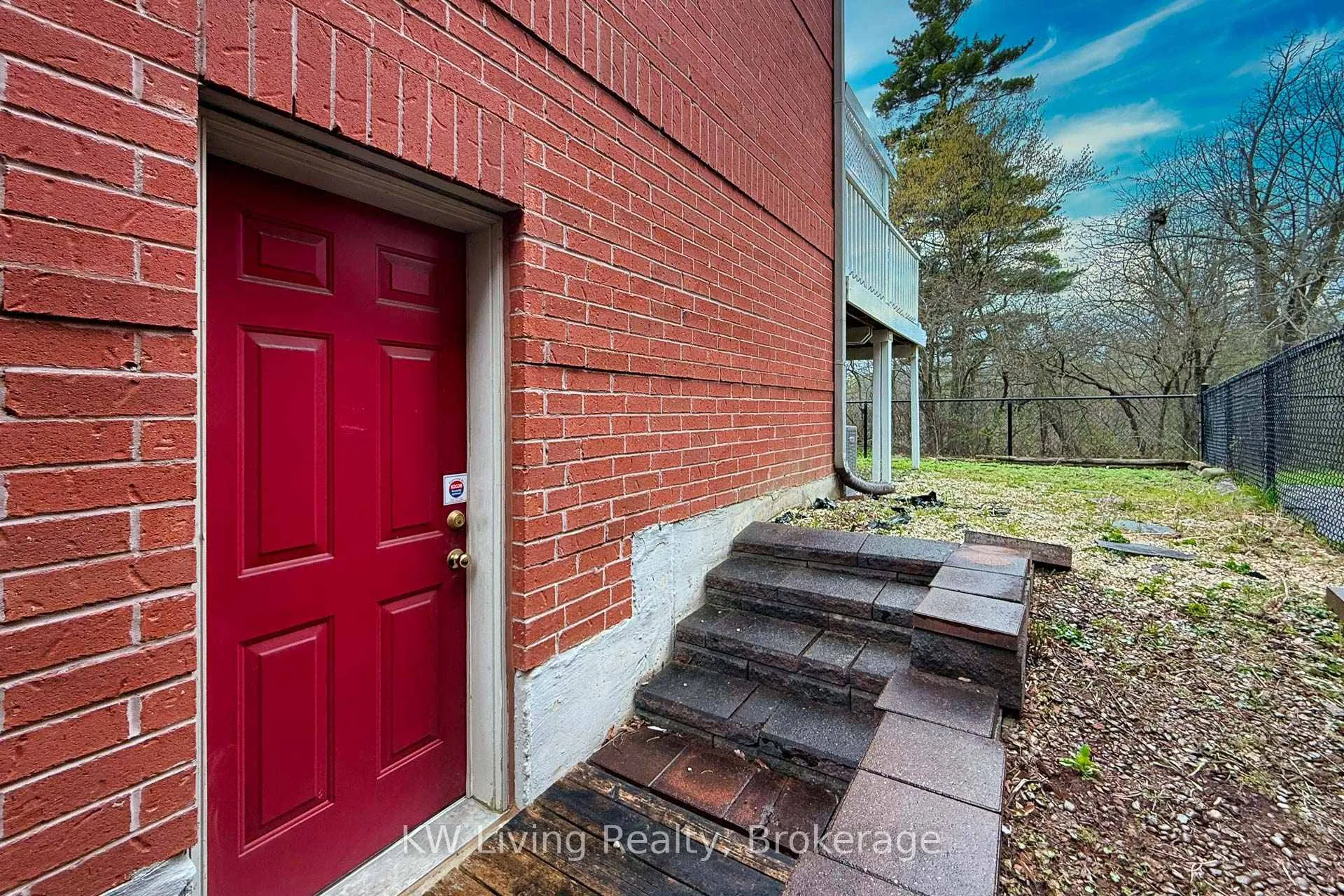 Photo 46 of 12 Crispin Court, Markham, Buttonville — HOMEH