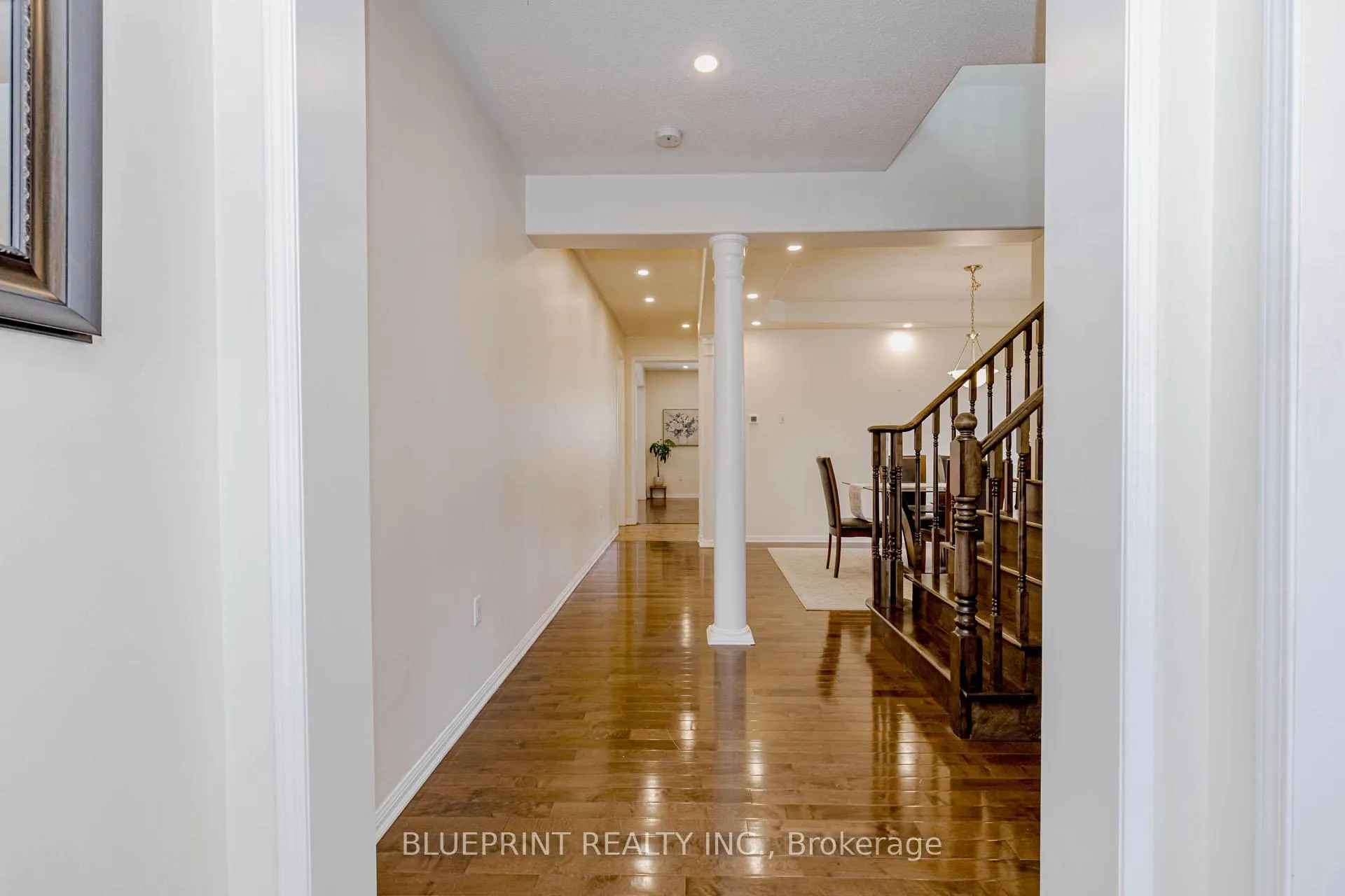 Photo 7 of 649 Brothers Crescent, Milton, Coates — HOMEH
