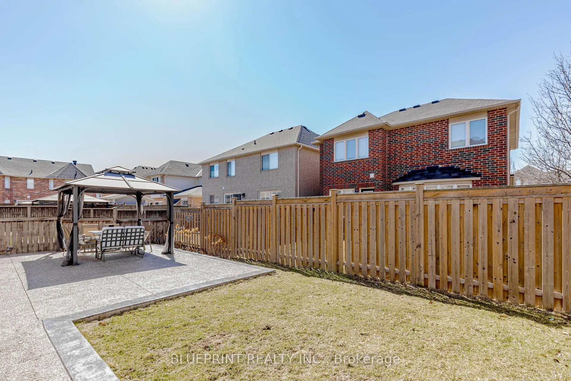 Photo 12 of 649 Brothers Crescent, Milton, Coates — HOMEH