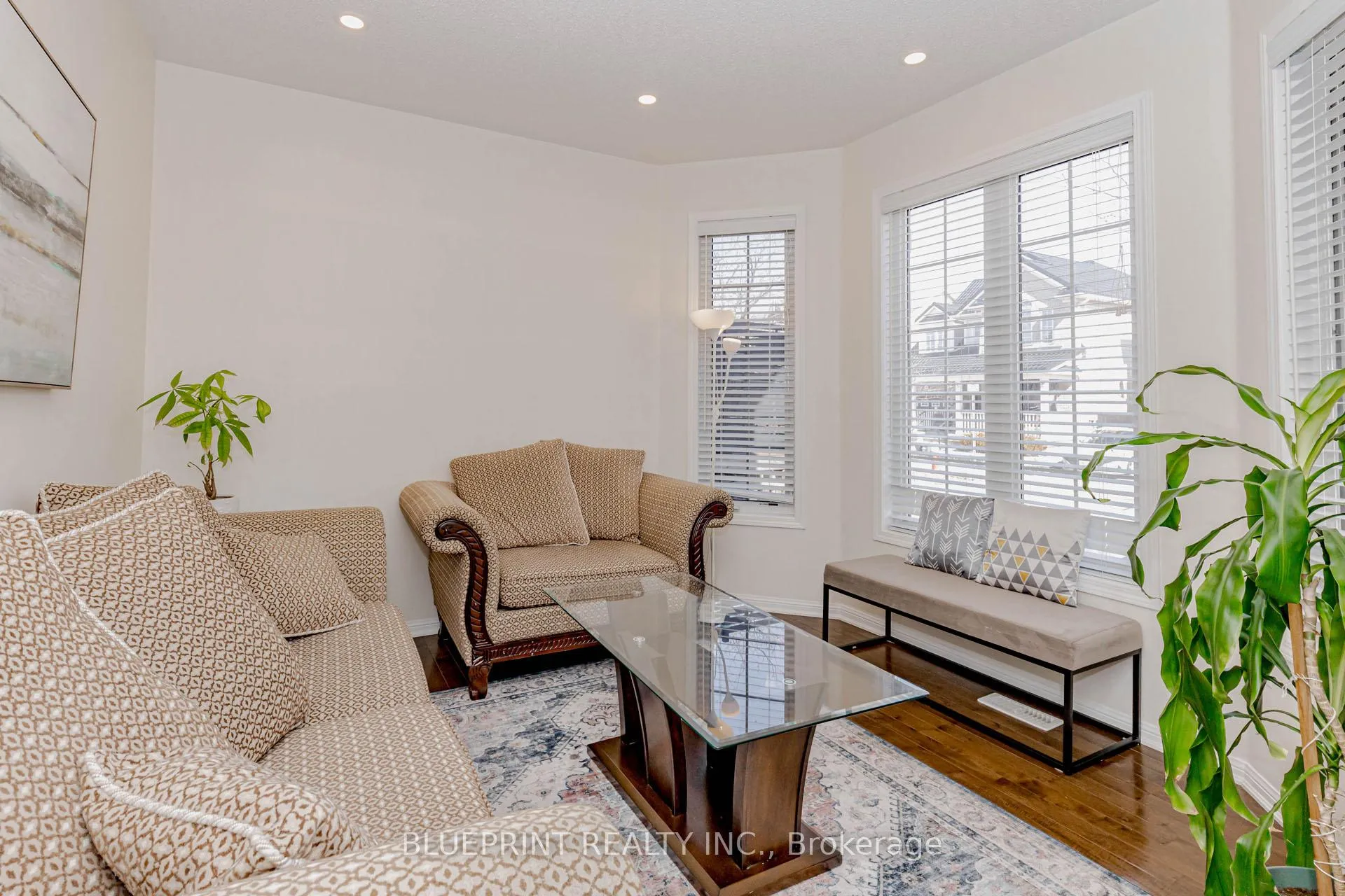 Photo 40 of 649 Brothers Crescent, Milton, Coates — HOMEH