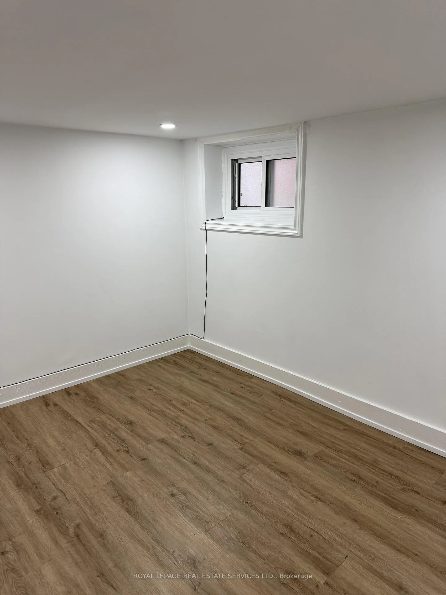 Photo 4 of Unit lower, 38 North Oval, Hamilton, Westdale — HOMEH