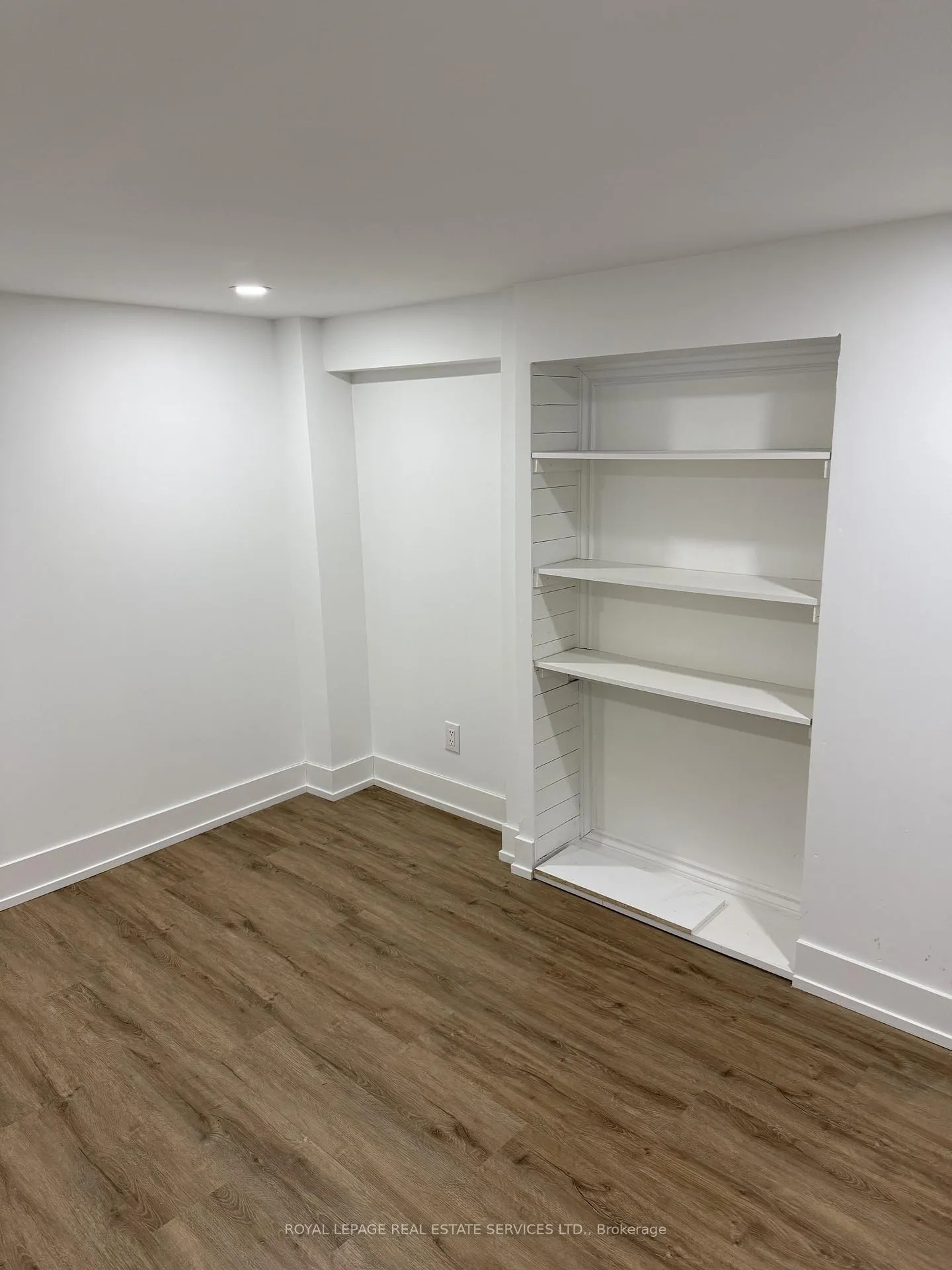 Photo 7 of Unit lower, 38 North Oval, Hamilton, Westdale — HOMEH
