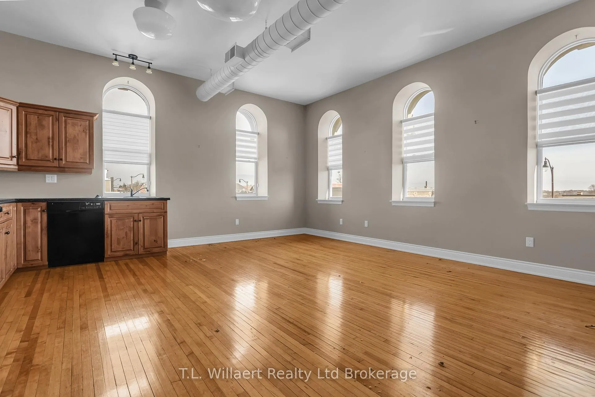 Photo 4 of Unit 310, 17 Brock St W, Tillsonburg — HOMEH