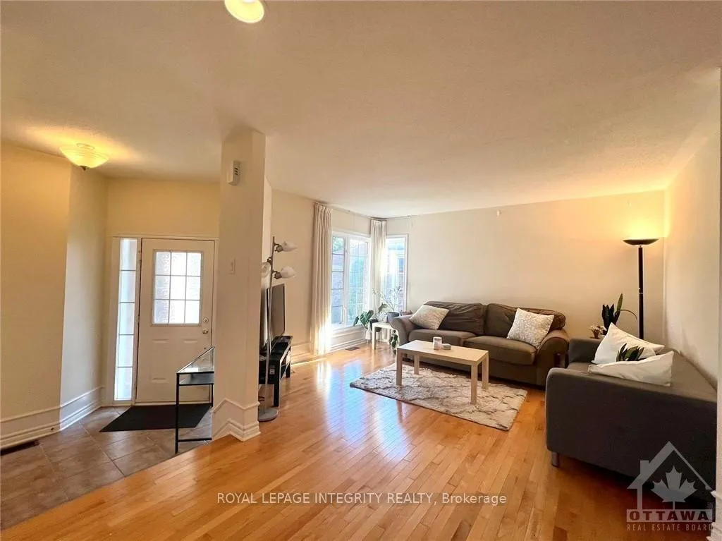 Photo 4 of 106 Cedar Valley Drive, Ottawa, Kanata - Bridlewood — HOMEH