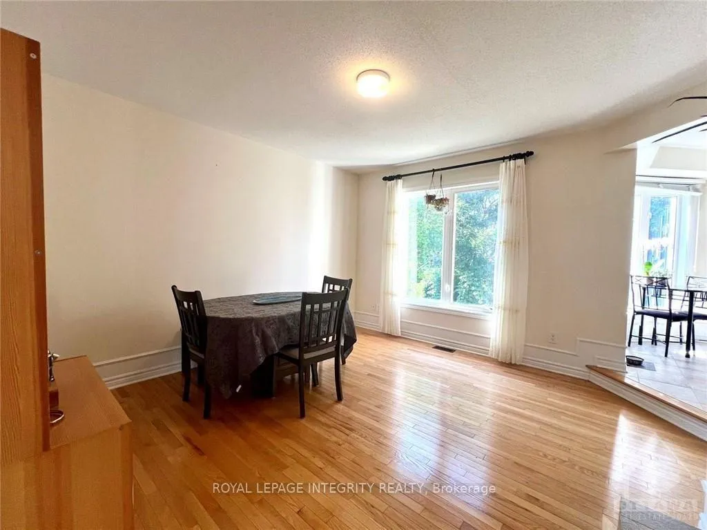 Photo 7 of 106 Cedar Valley Drive, Ottawa, Kanata - Bridlewood — HOMEH