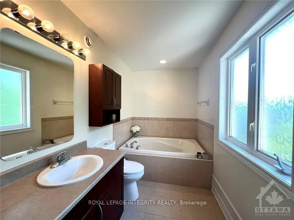 Photo 14 of 106 Cedar Valley Drive, Ottawa, Kanata - Bridlewood — HOMEH