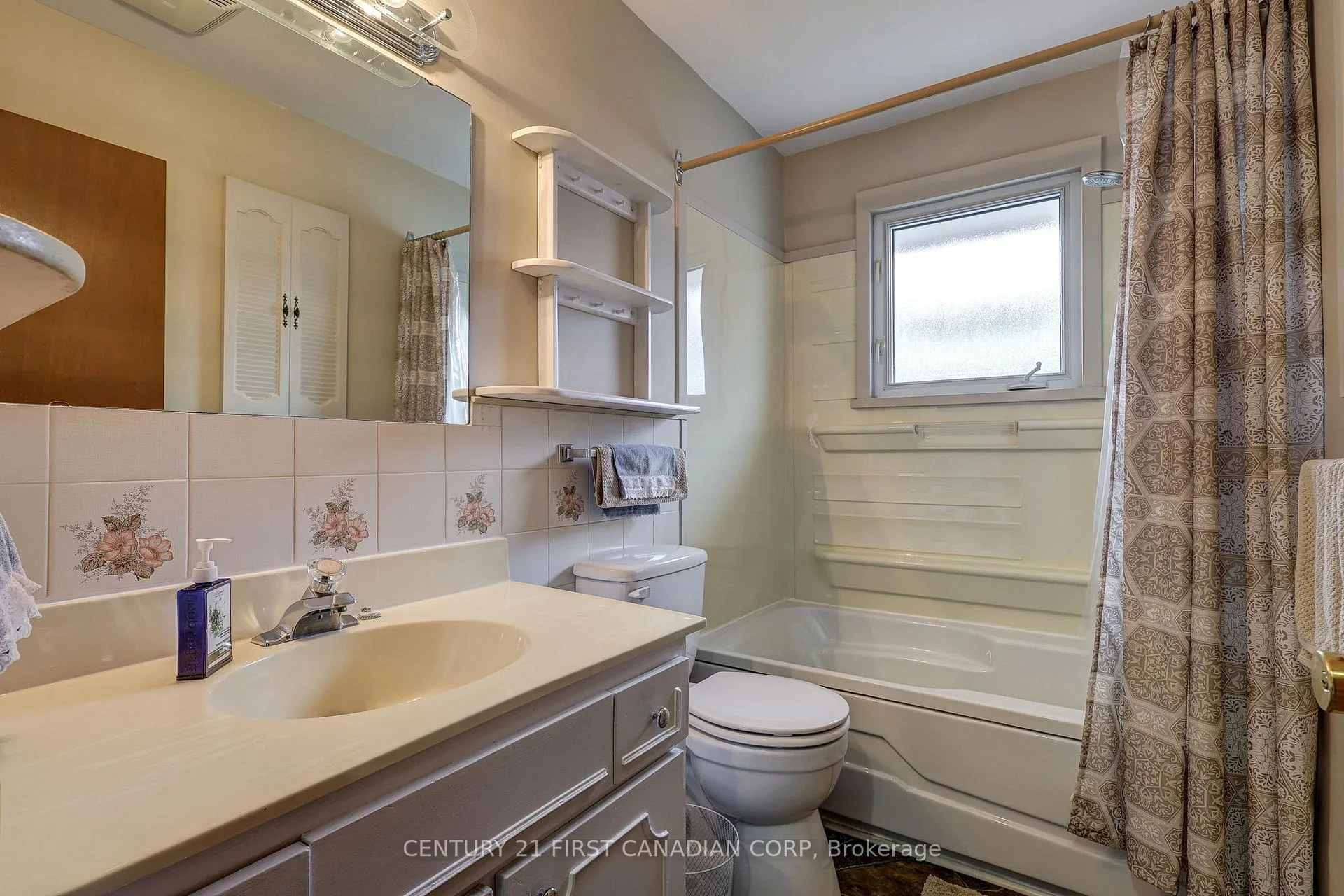 Photo 19 of 12 Rosemount Crescent, St. Thomas — HOMEH