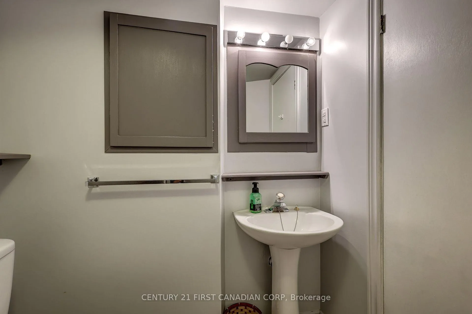Photo 39 of 12 Rosemount Crescent, St. Thomas — HOMEH