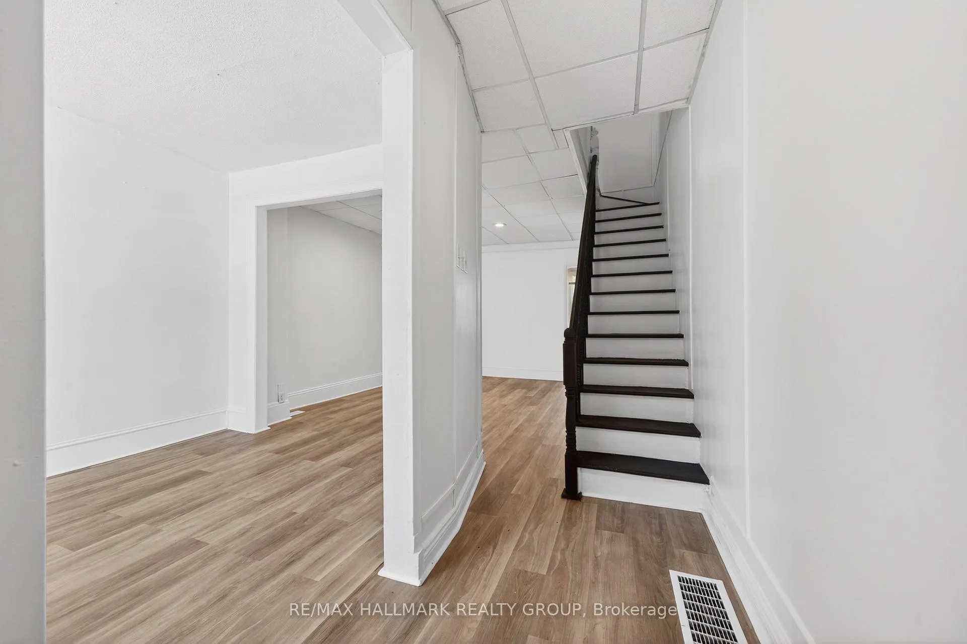 Photo 6 of 423 Arlington Avenue, Ottawa, West Centre Town — HOMEH