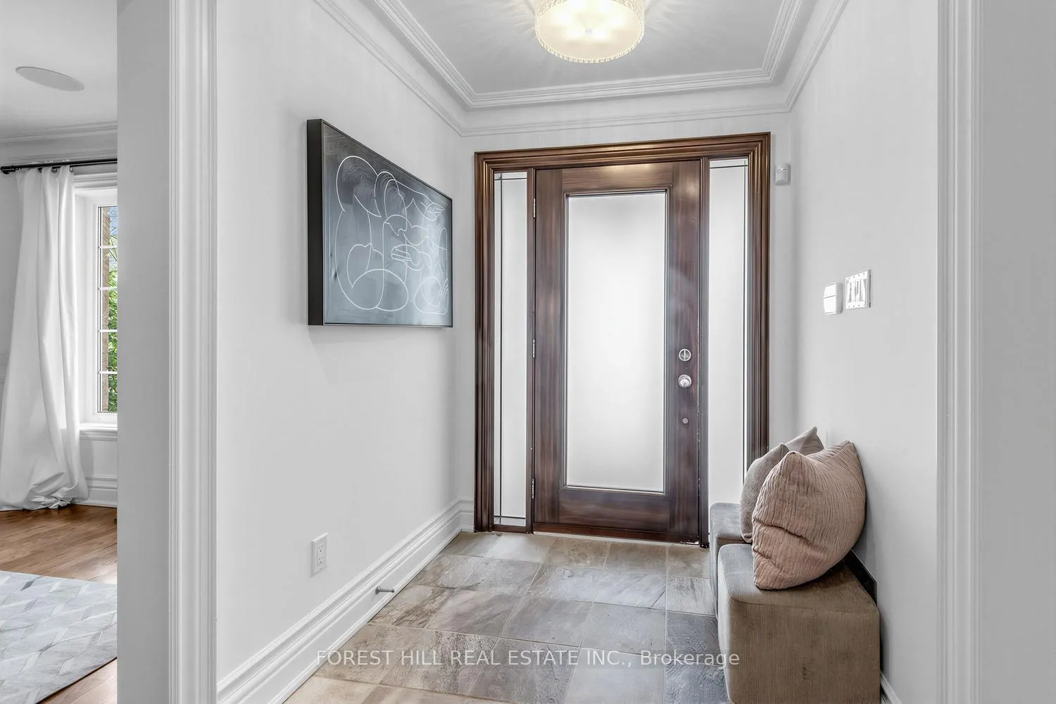 Photo 4 of 19 Menin Road, Toronto, Humewood-Cedarvale — HOMEH