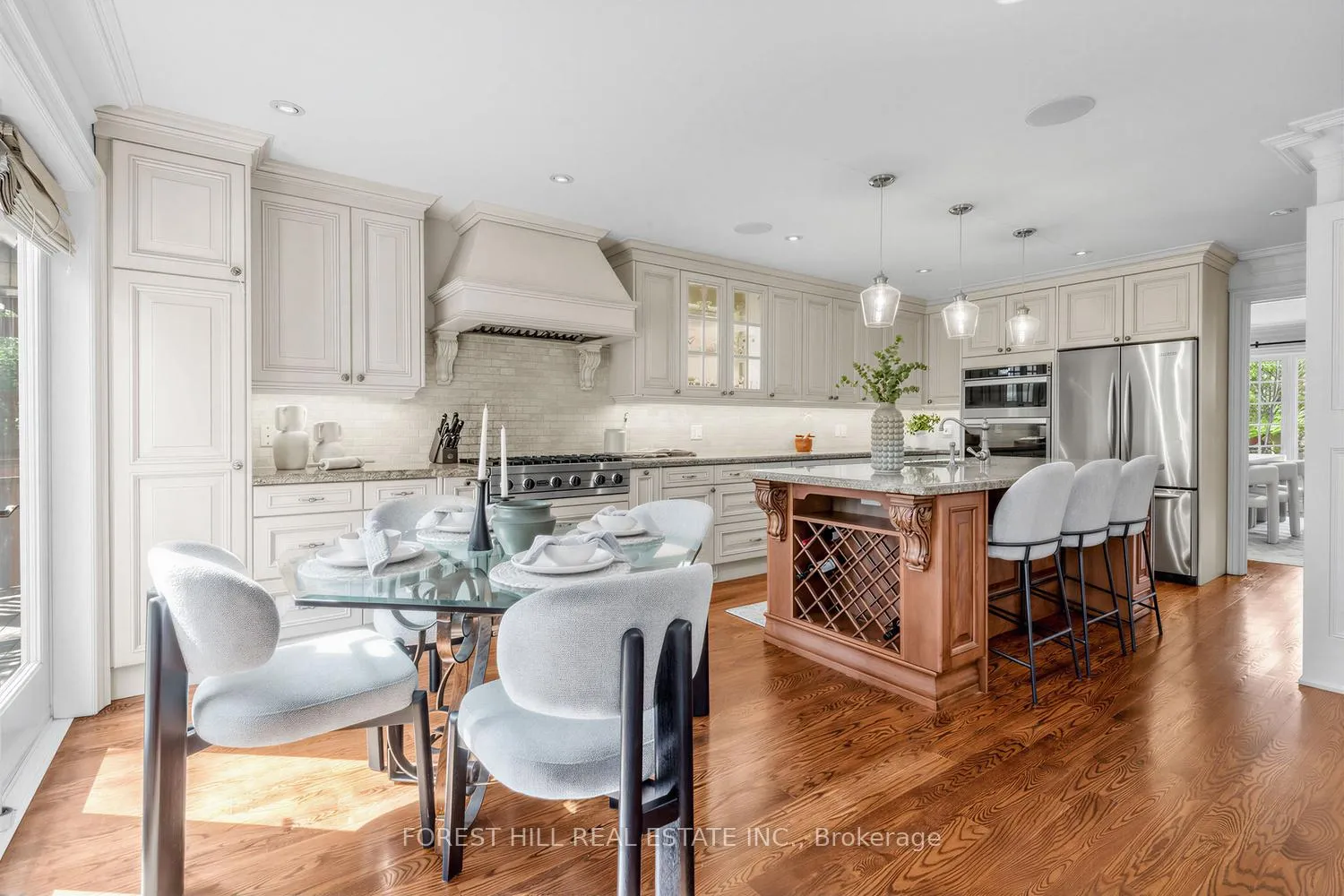 Photo 11 of 19 Menin Road, Toronto, Humewood-Cedarvale — HOMEH