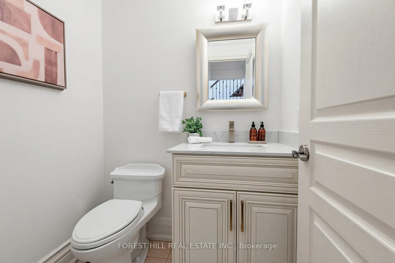 Photo 20 of 19 Menin Road, Toronto, Humewood-Cedarvale — HOMEH
