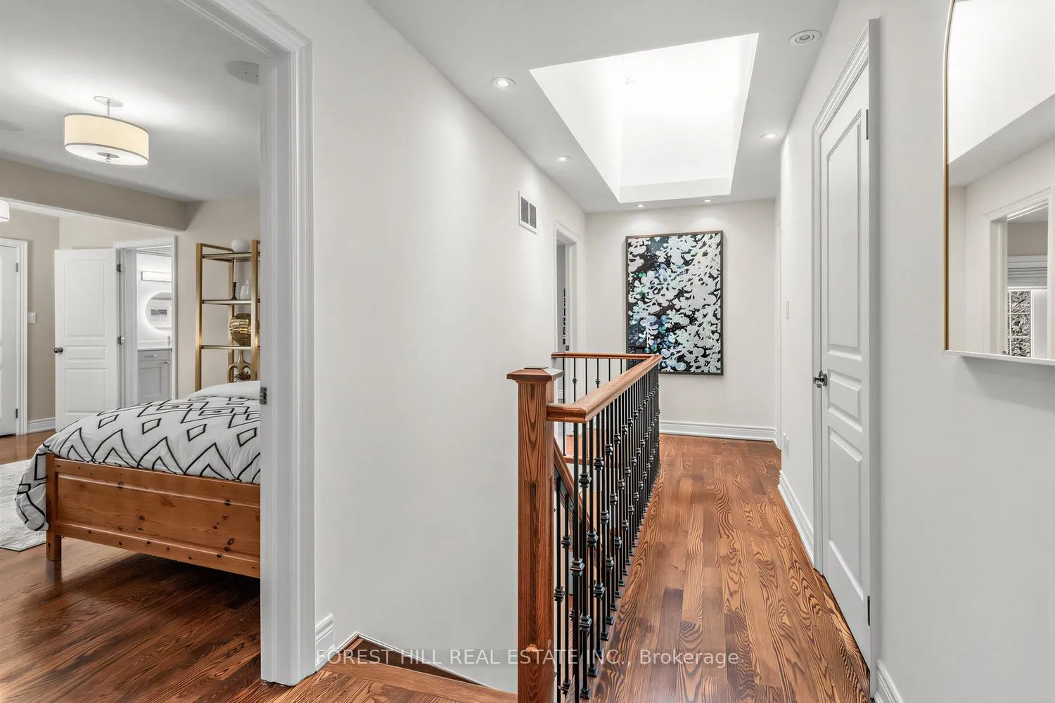 Photo 21 of 19 Menin Road, Toronto, Humewood-Cedarvale — HOMEH