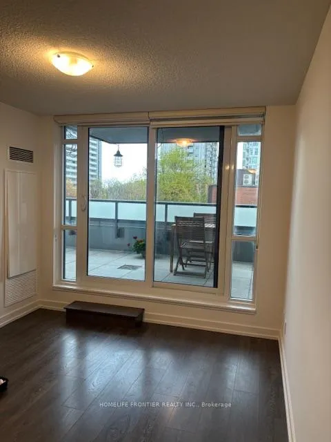 Photo 5 of Unit 301, 125 Redpath Avenue, Toronto, Mount Pleasant West — HOMEH