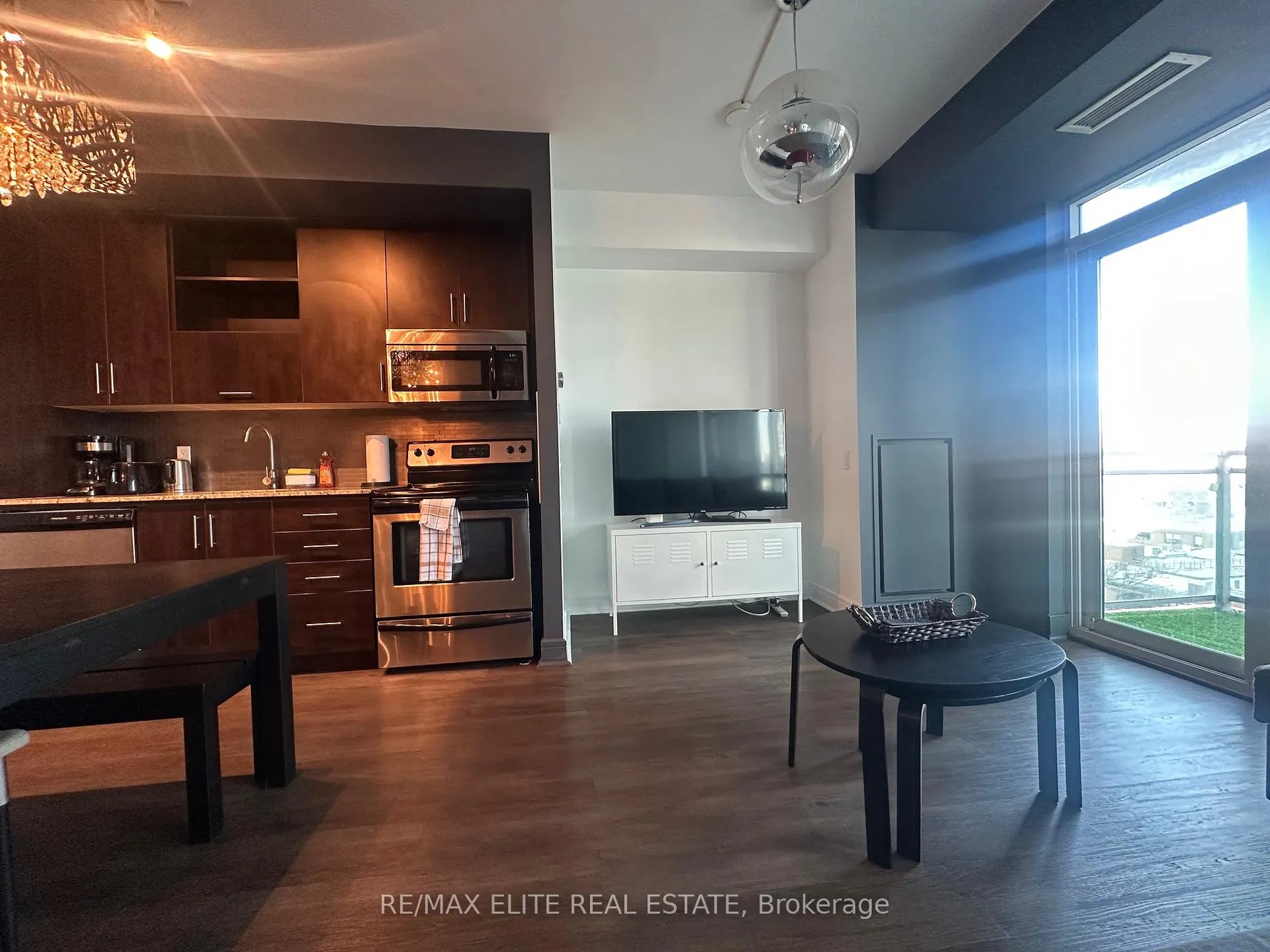 Photo 5 of Unit 901, 116 George Street, Toronto, Moss Park — HOMEH