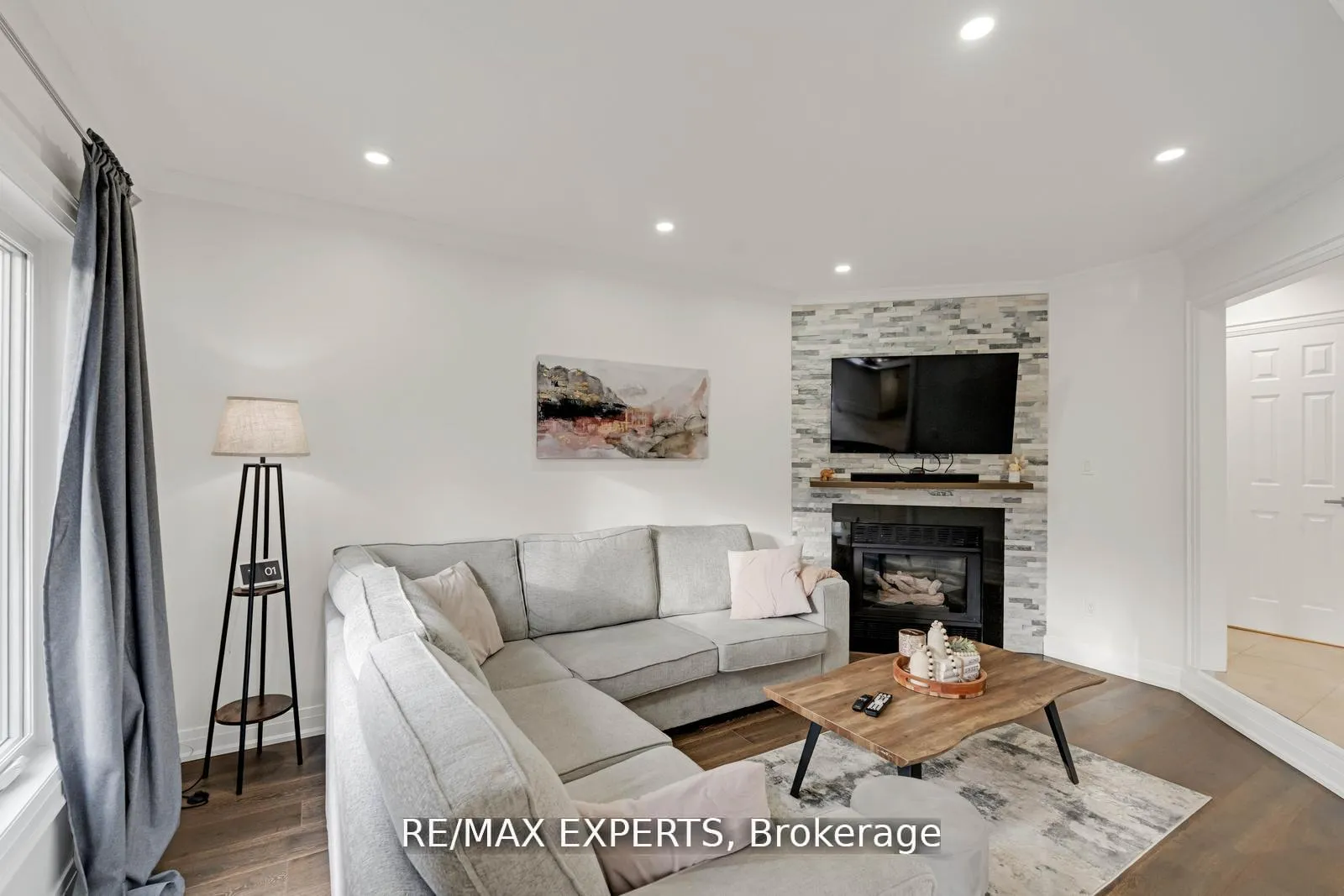 Photo 9 of 36 Berrydown Drive SE, Caledon, Bolton East — HOMEH