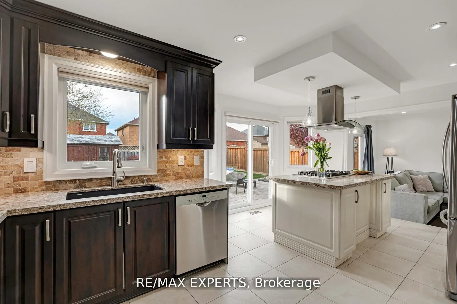 Photo 12 of 36 Berrydown Drive SE, Caledon, Bolton East — HOMEH