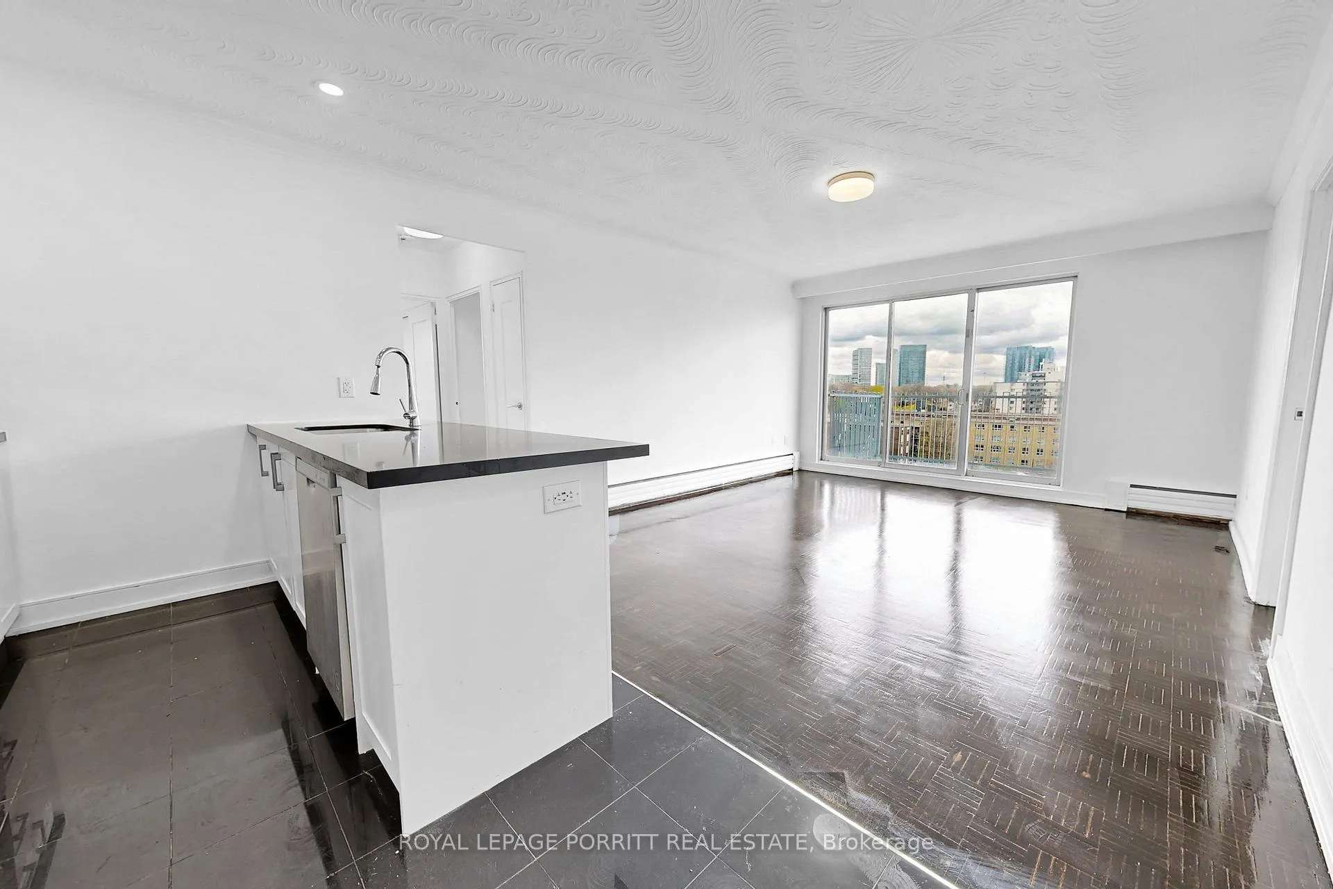 Photo 7 of Unit 56, 4 Superior Avenue, Etobicoke, Mimico — HOMEH
