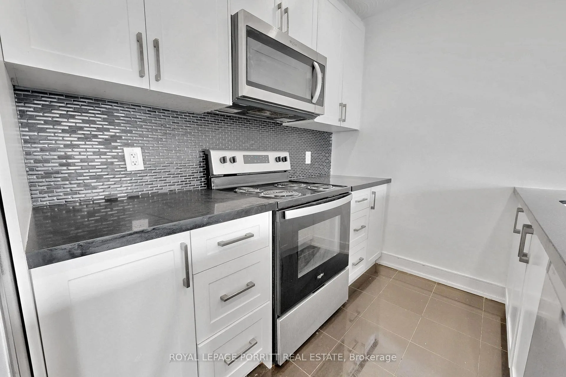 Photo 10 of Unit 56, 4 Superior Avenue, Etobicoke, Mimico — HOMEH