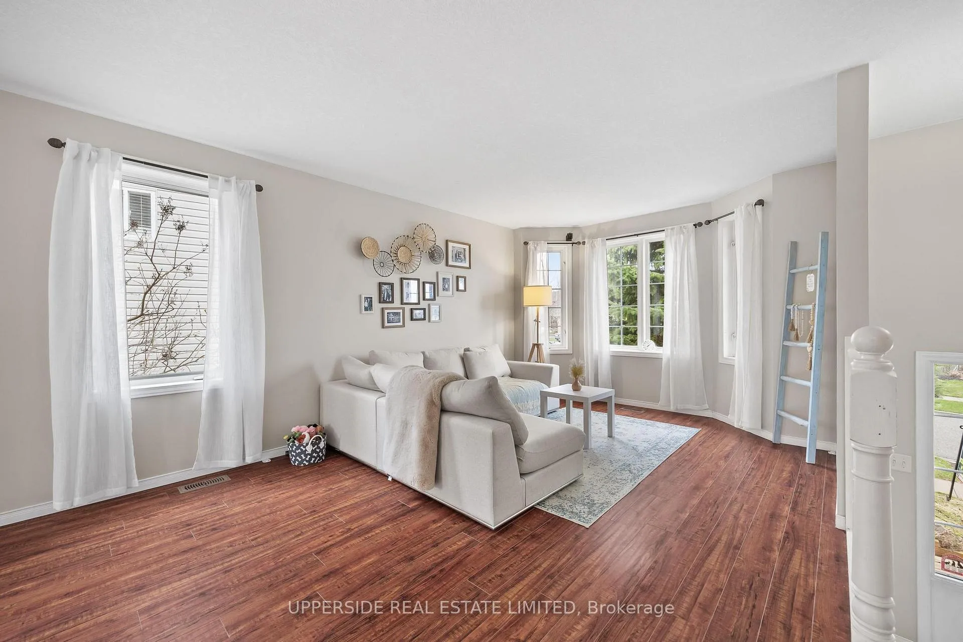 Photo 5 of 69 Abbeywood Crescent, Guelph, Willow West/Sugarbush/West Acres — HOMEH