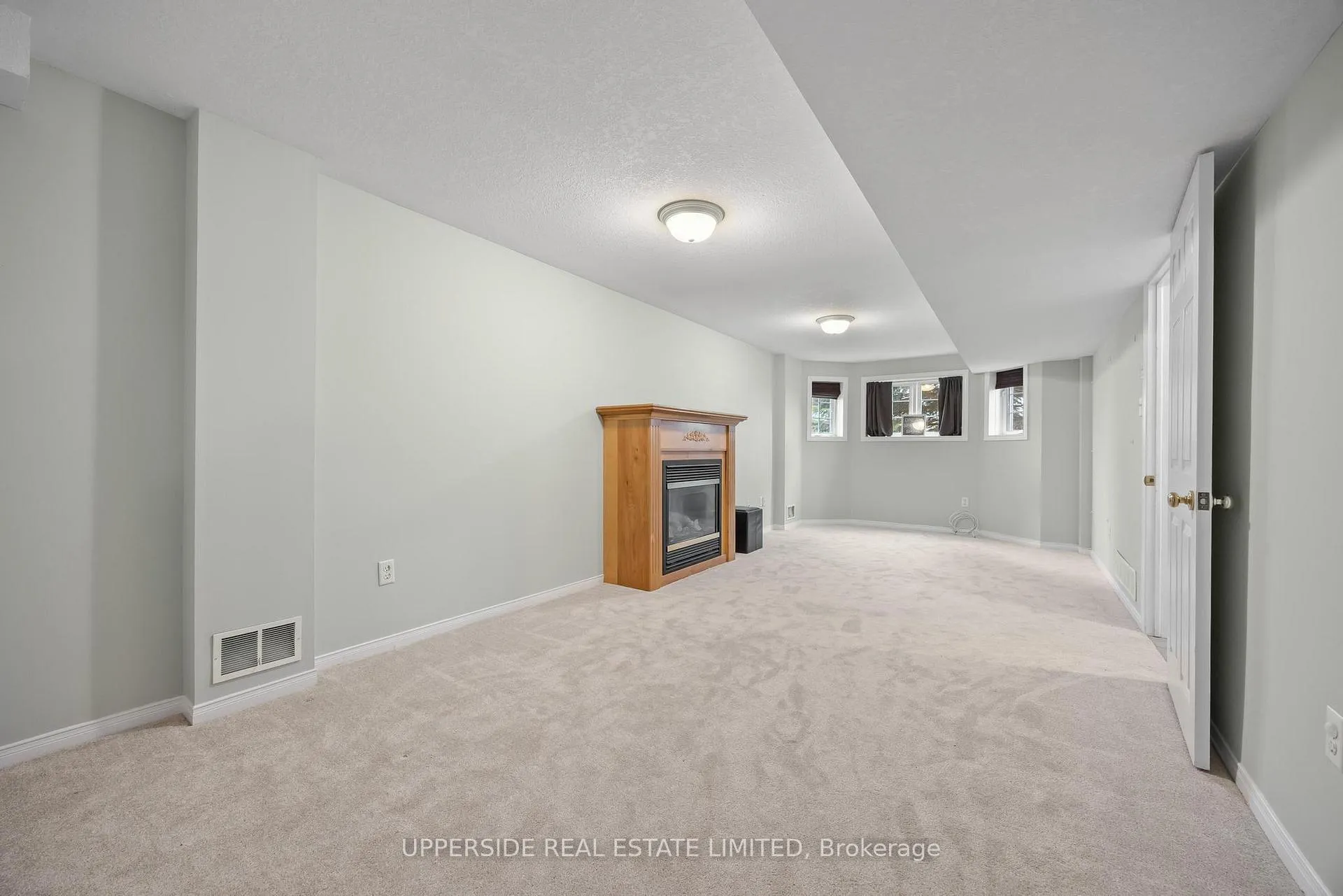 Photo 18 of 69 Abbeywood Crescent, Guelph, Willow West/Sugarbush/West Acres — HOMEH