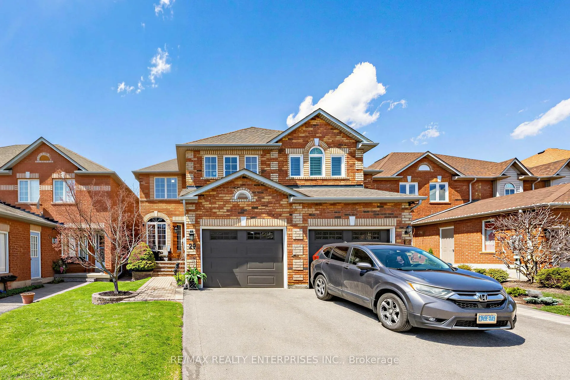 Photo 1 of 20 Mcclure Court, Halton Hills, Georgetown — HOMEH