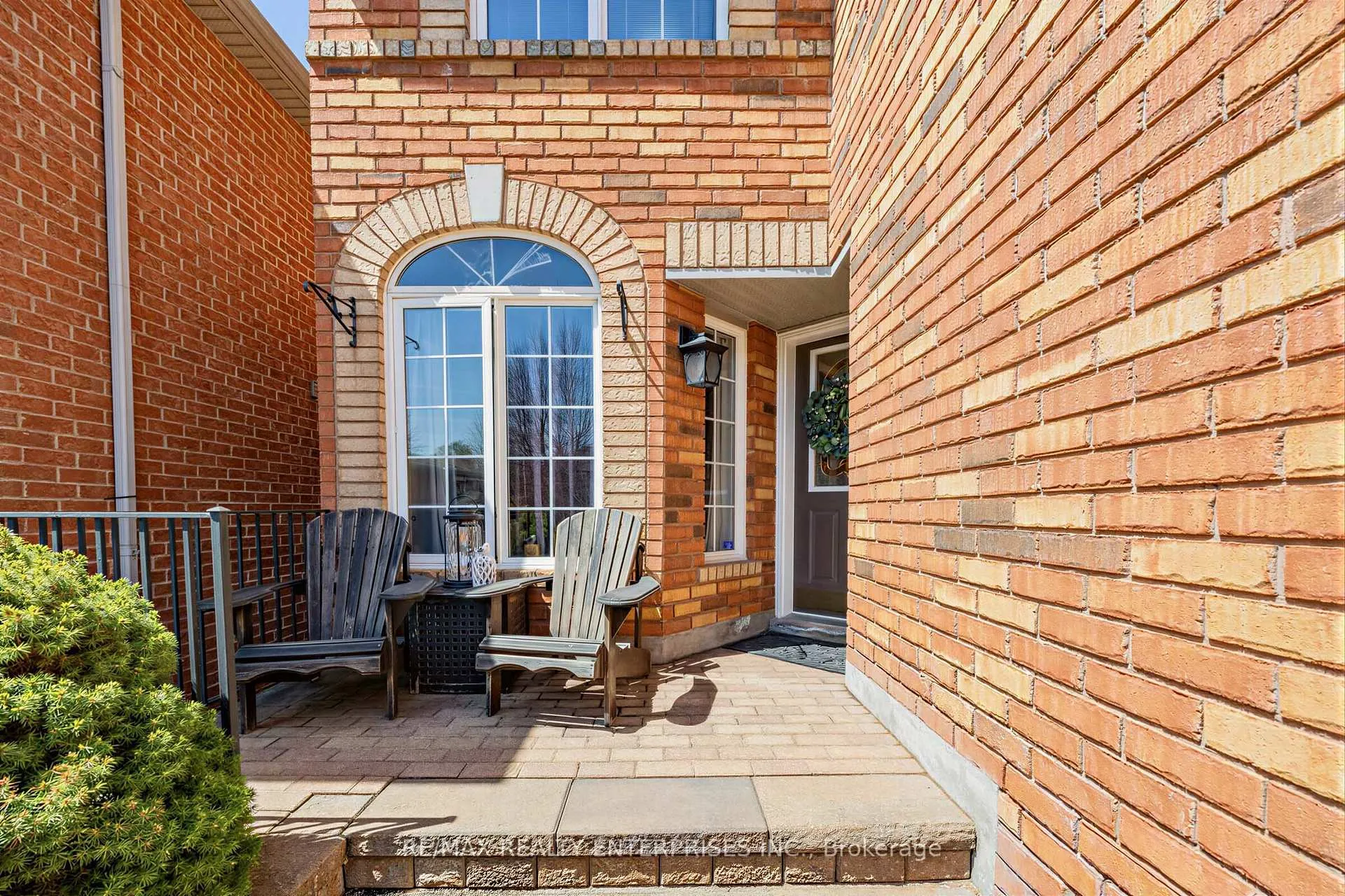 Photo 4 of 20 Mcclure Court, Halton Hills, Georgetown — HOMEH