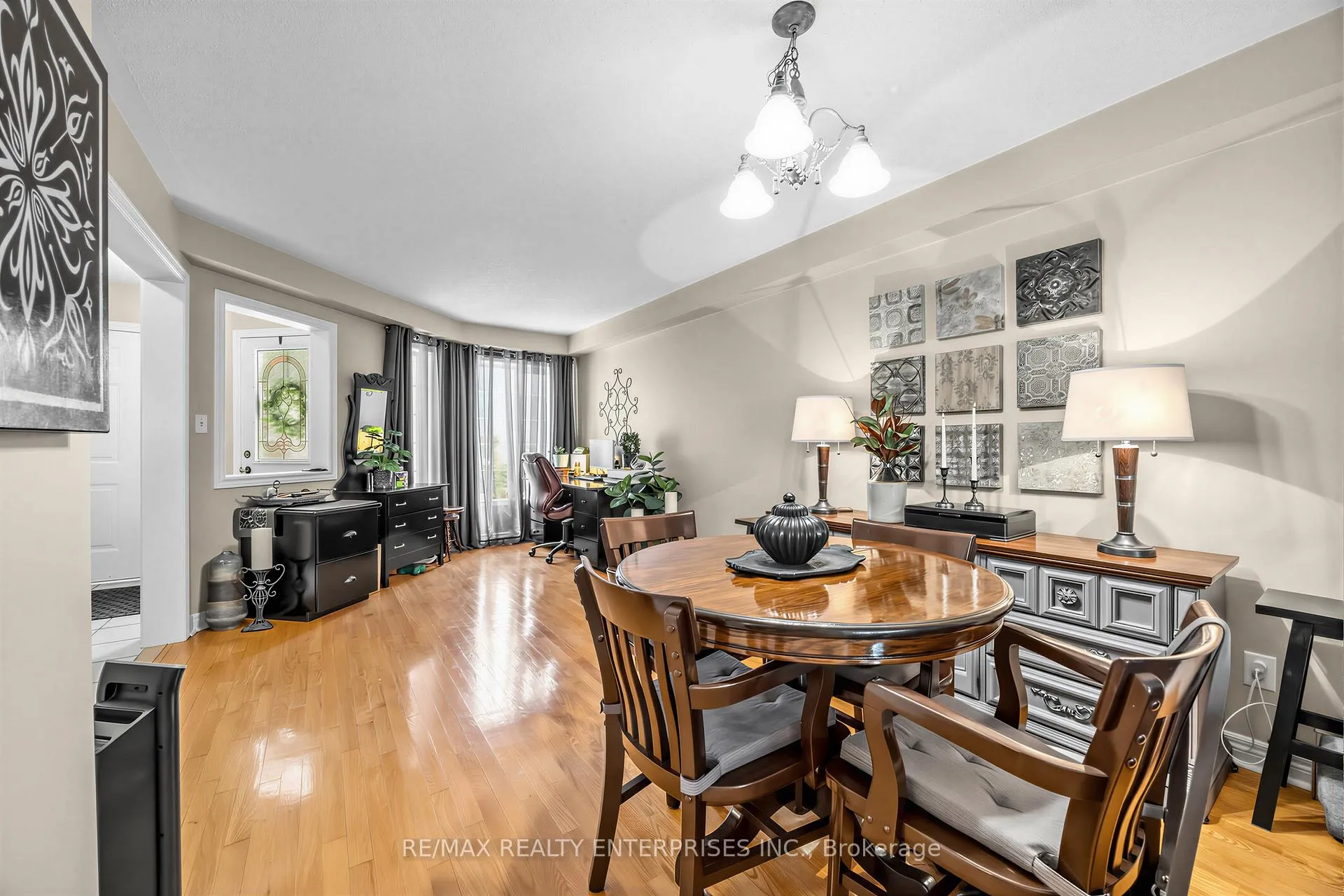 Photo 11 of 20 Mcclure Court, Halton Hills, Georgetown — HOMEH