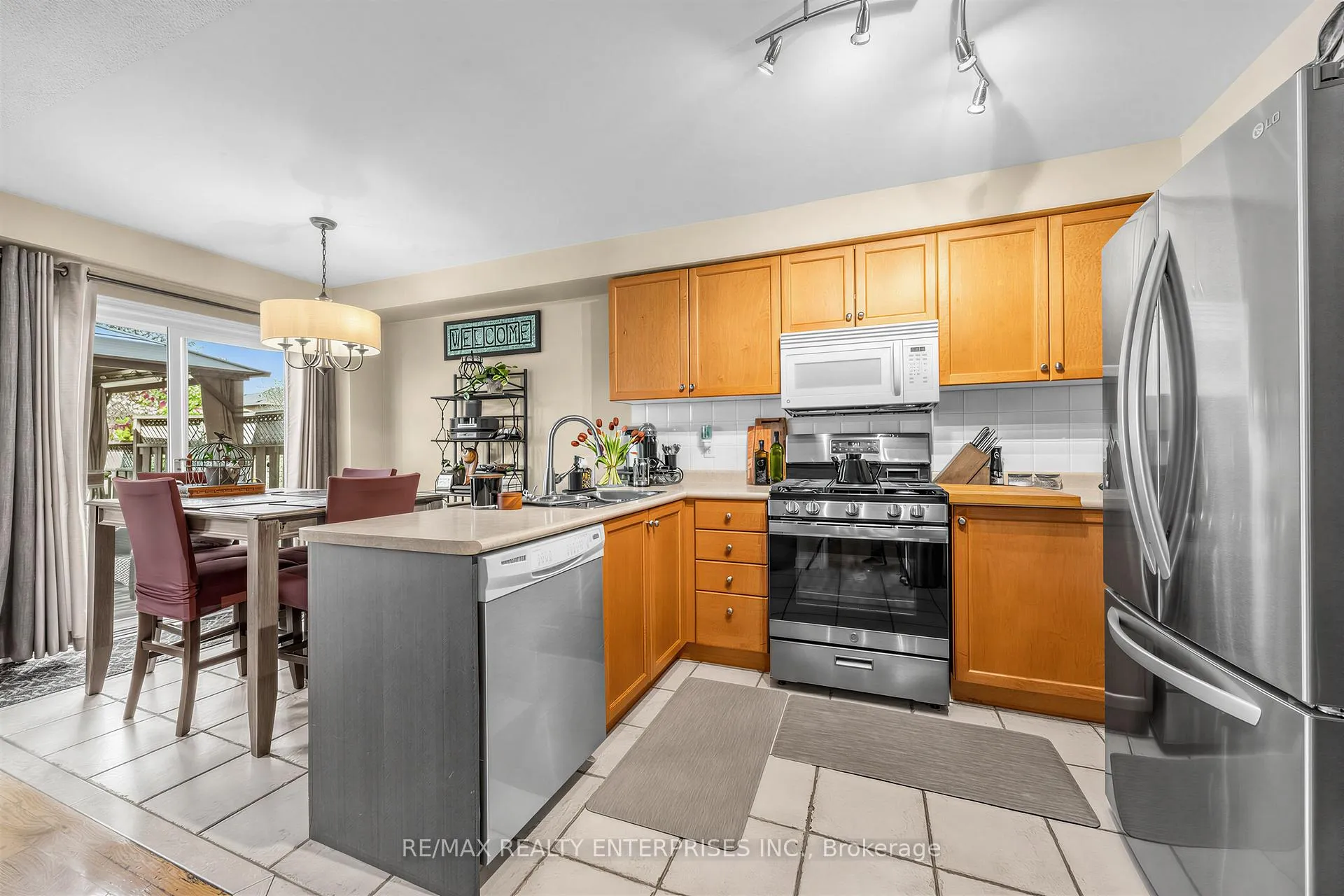Photo 13 of 20 Mcclure Court, Halton Hills, Georgetown — HOMEH