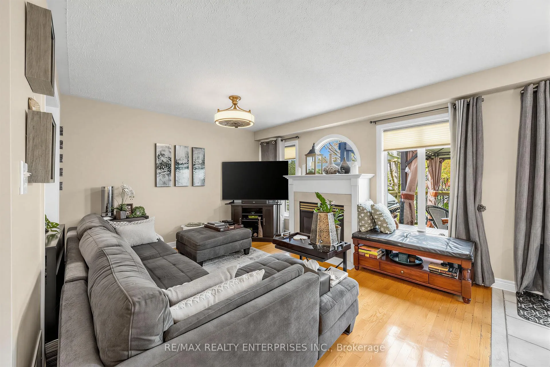 Photo 16 of 20 Mcclure Court, Halton Hills, Georgetown — HOMEH