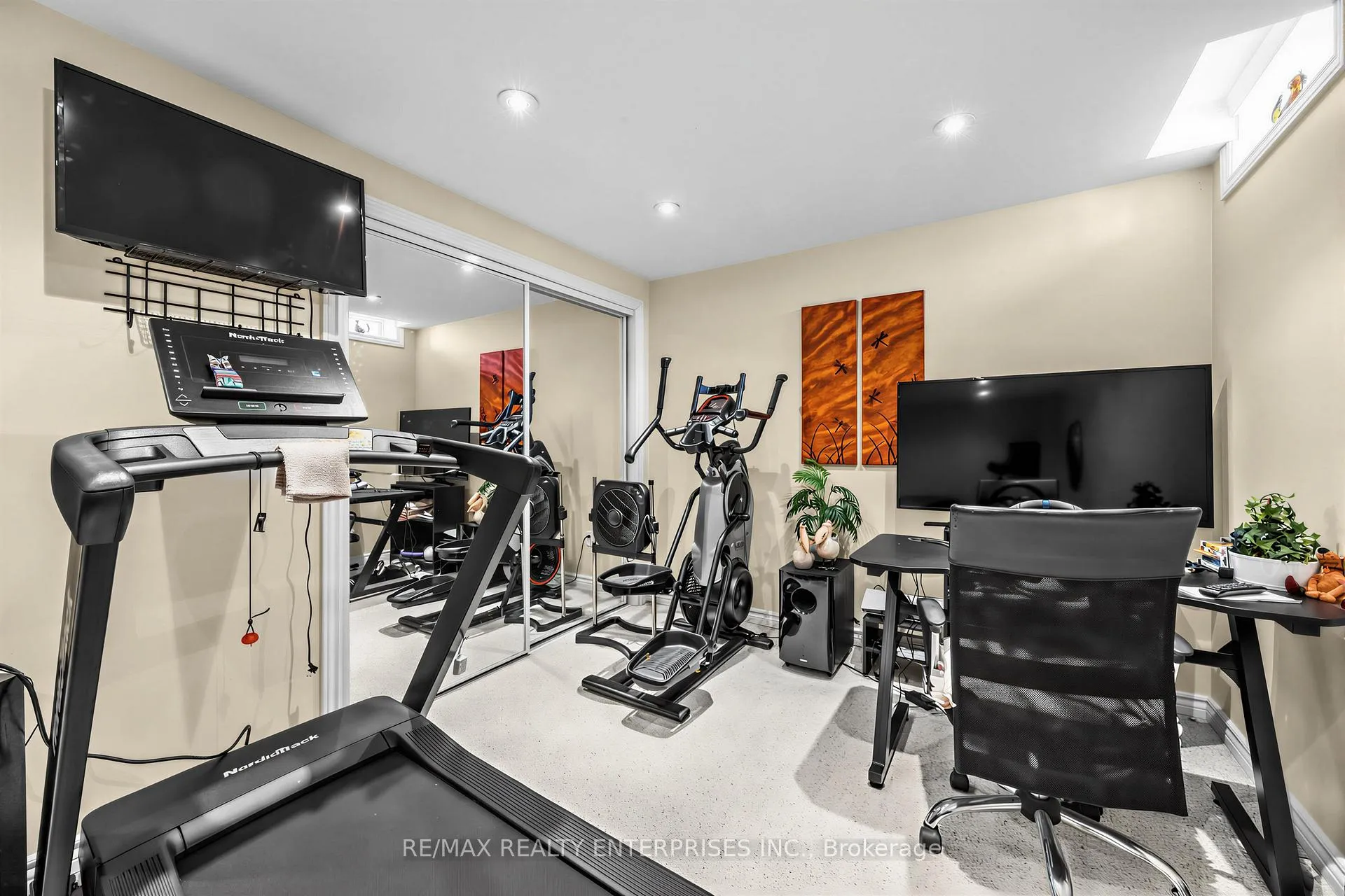 Photo 28 of 20 Mcclure Court, Halton Hills, Georgetown — HOMEH