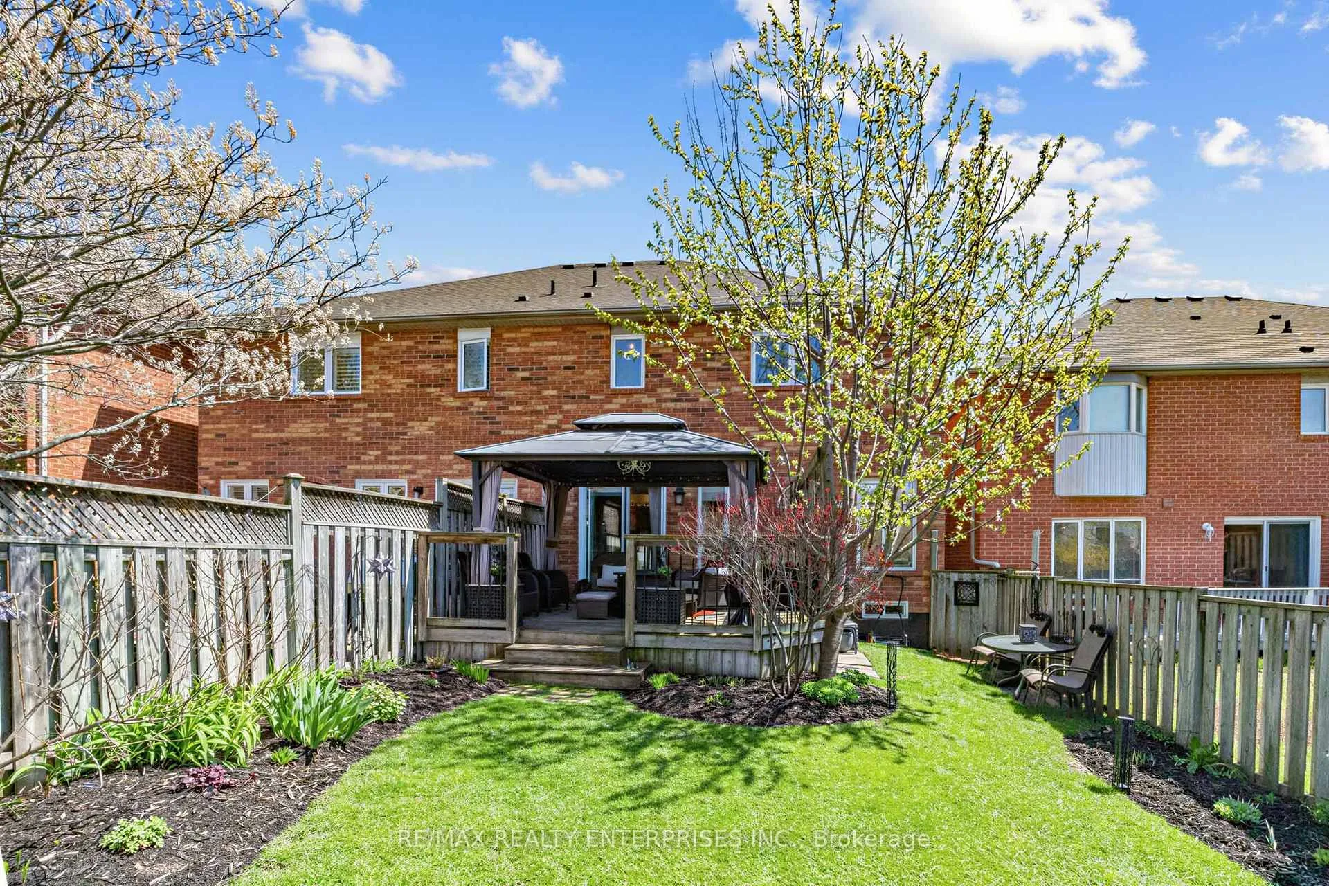 Photo 32 of 20 Mcclure Court, Halton Hills, Georgetown — HOMEH