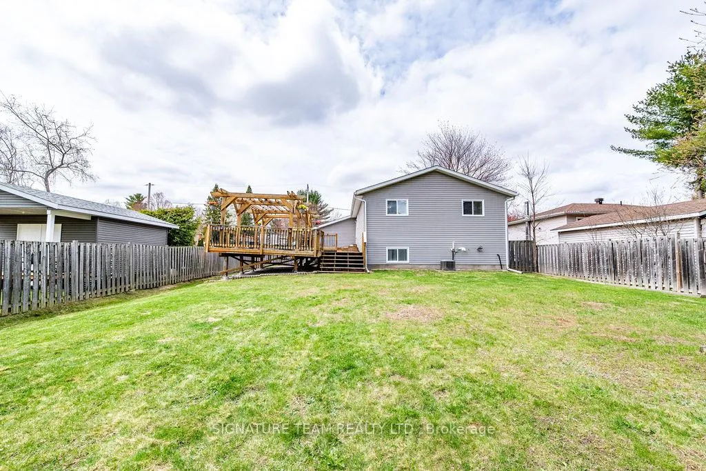 Photo 8 of 41 Audrey Street, Petawawa — HOMEH