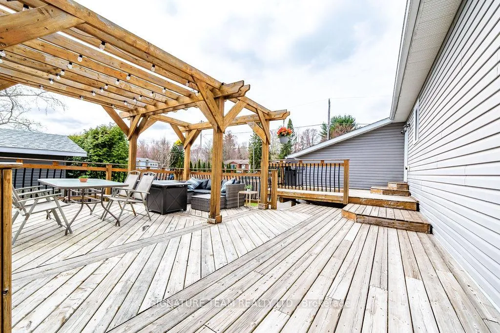 Photo 10 of 41 Audrey Street, Petawawa — HOMEH