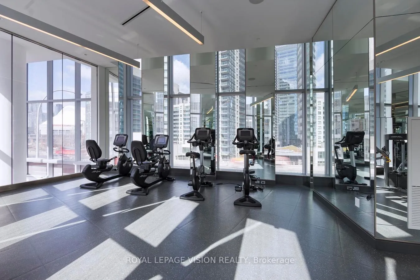 Photo 14 of Unit 1006, 10 York Street, Toronto, Waterfront Communities — HOMEH