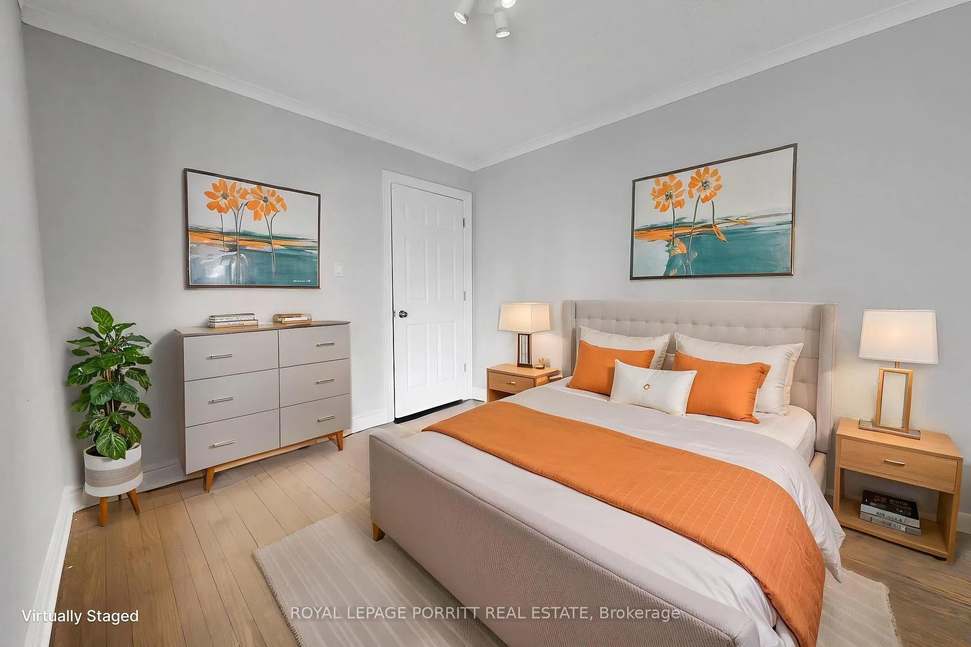Photo 3 of Unit 5, 4 Superior Avenue, Etobicoke, Mimico — HOMEH