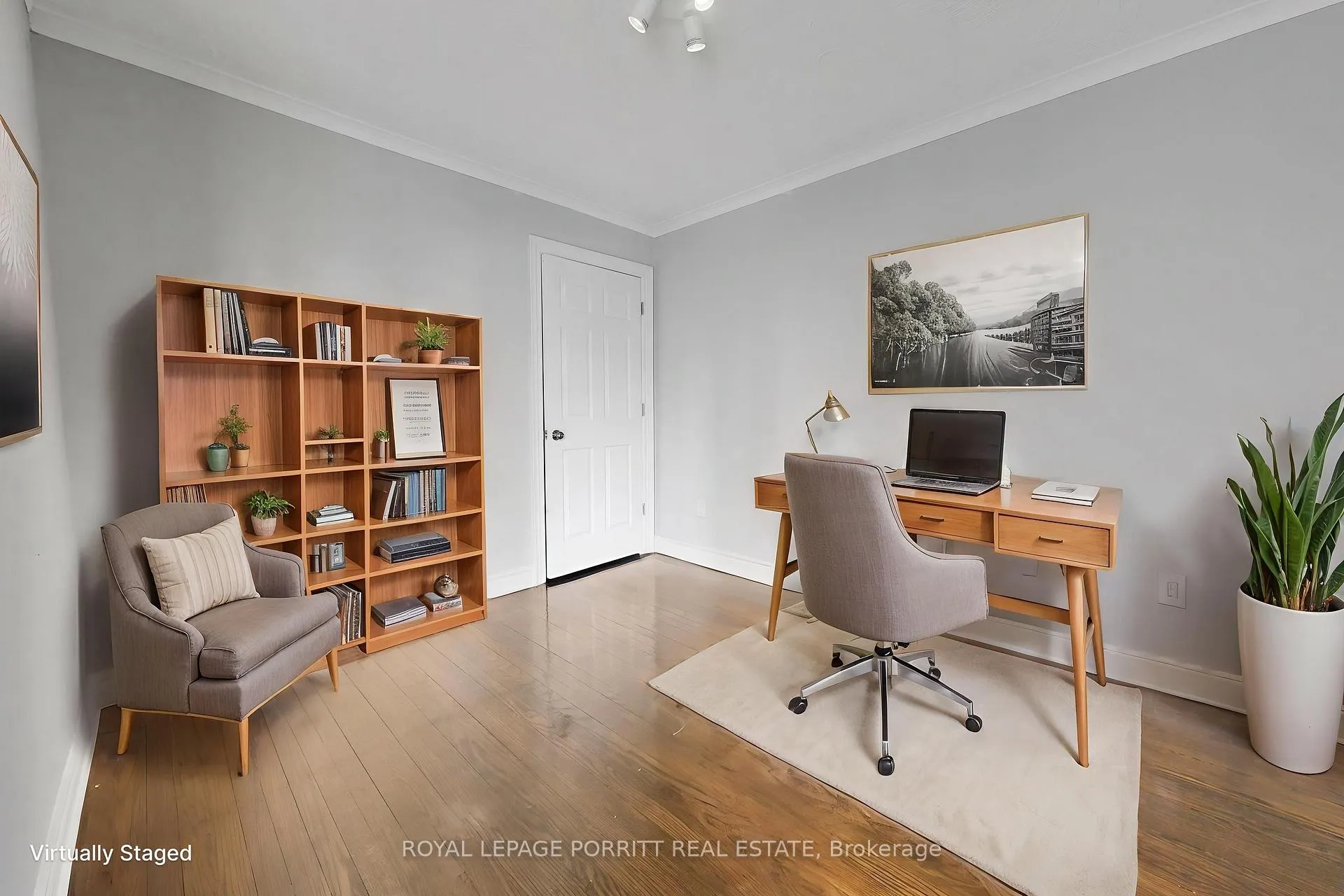 Photo 4 of Unit 5, 4 Superior Avenue, Etobicoke, Mimico — HOMEH