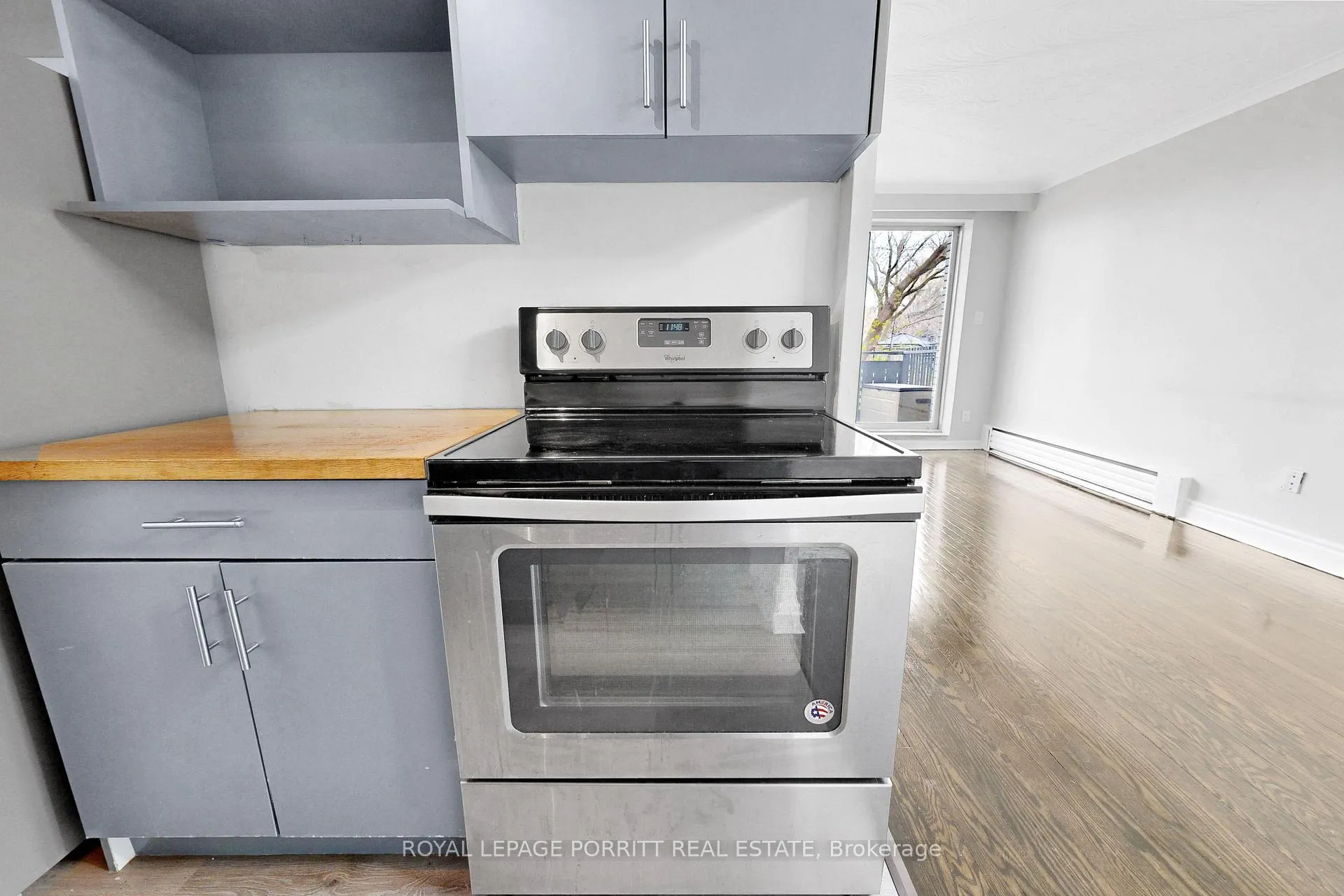 Photo 9 of Unit 5, 4 Superior Avenue, Etobicoke, Mimico — HOMEH