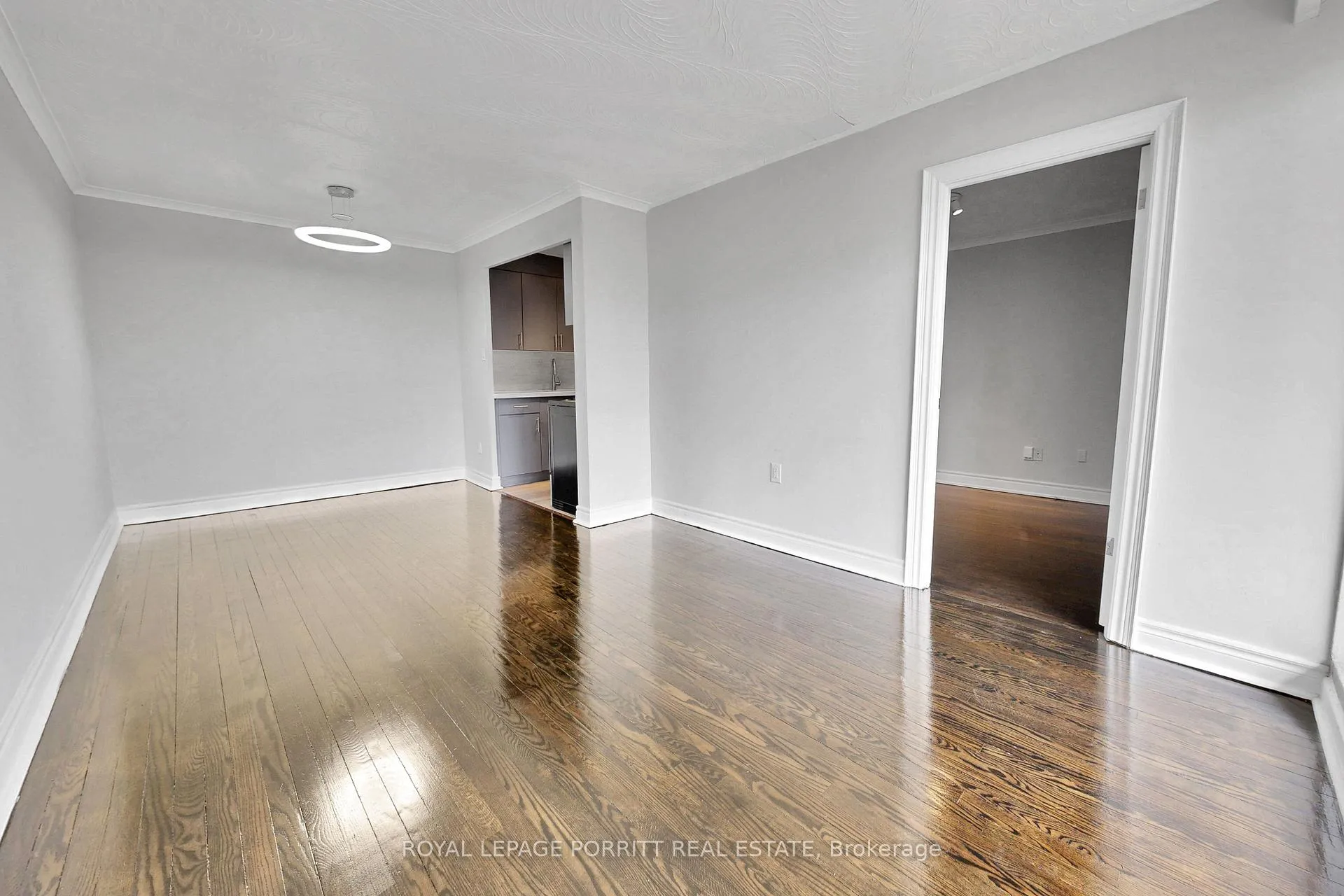 Photo 14 of Unit 5, 4 Superior Avenue, Etobicoke, Mimico — HOMEH