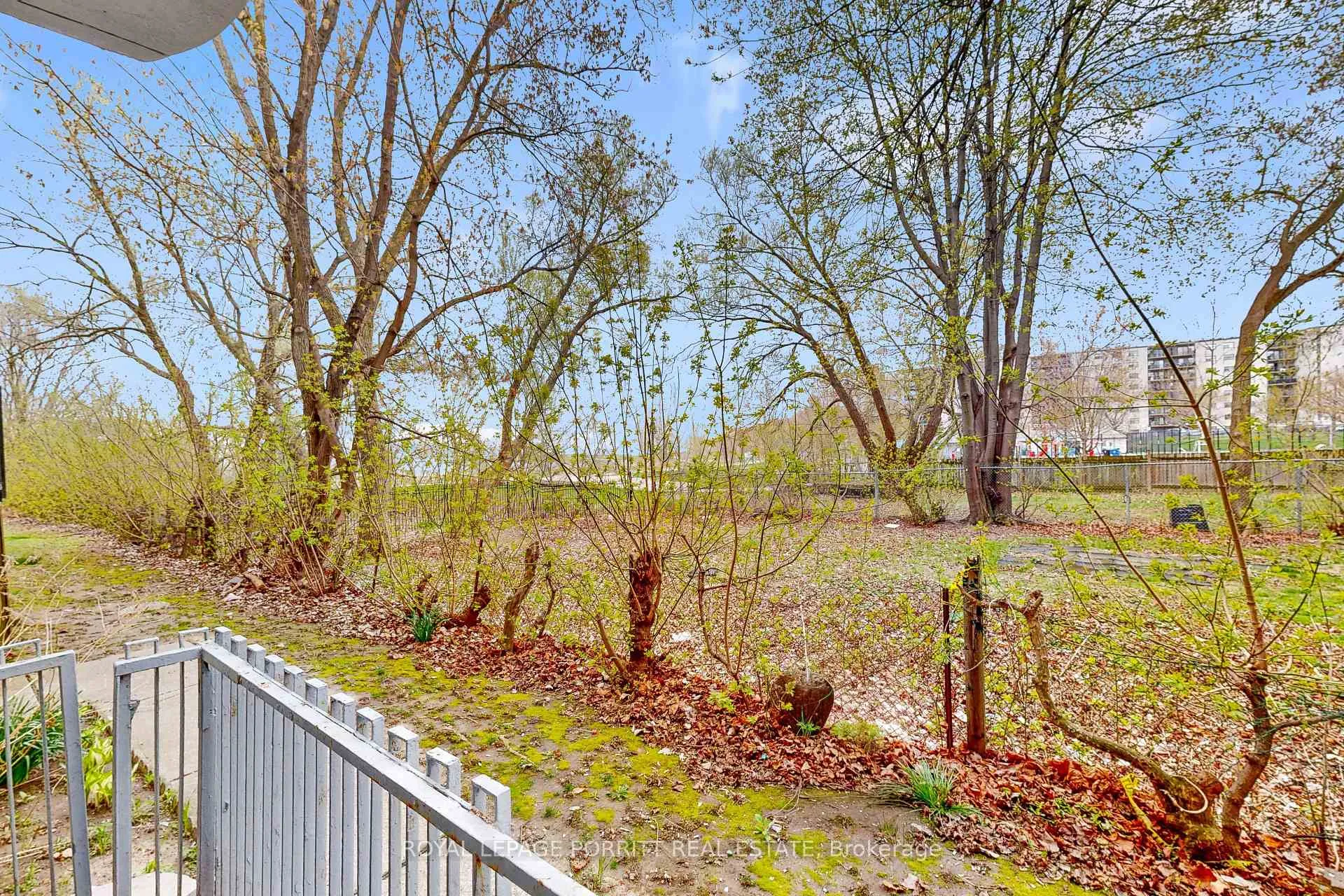 Photo 26 of Unit 5, 4 Superior Avenue, Etobicoke, Mimico — HOMEH