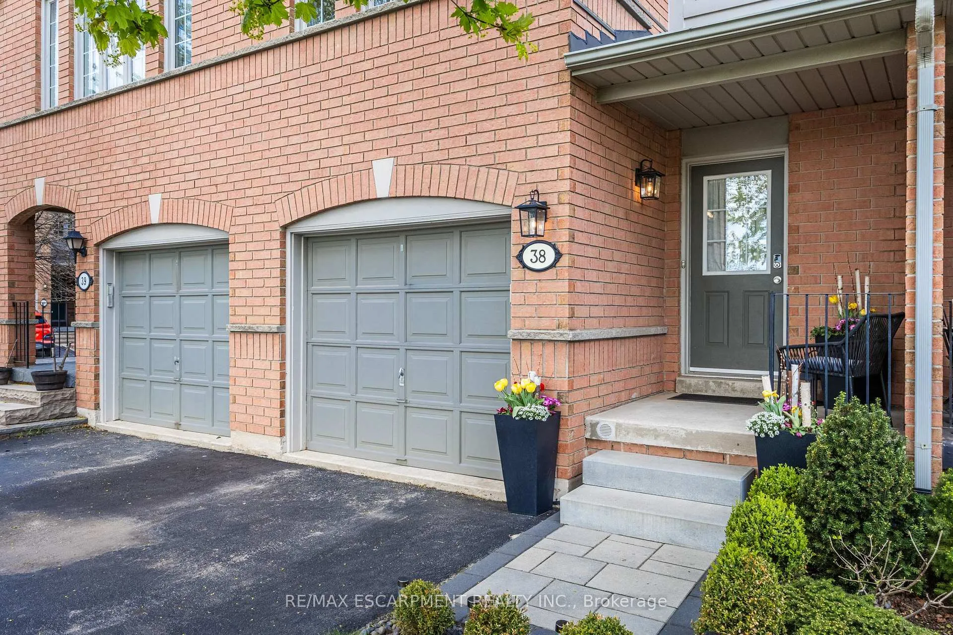 Photo 4 of Unit 38, 5555 Prince William Drive, Burlington, Appleby — HOMEH