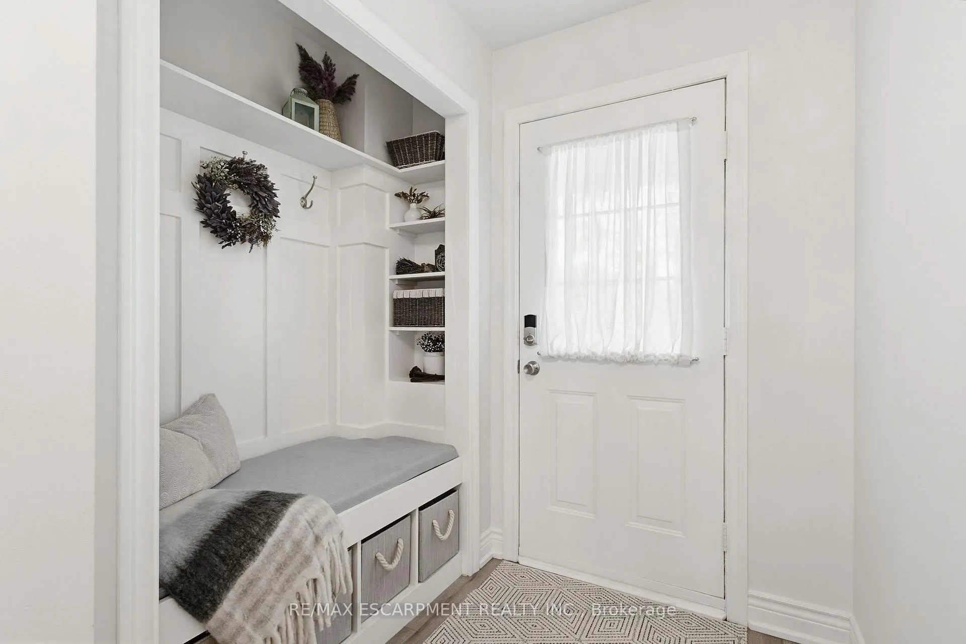 Photo 5 of Unit 38, 5555 Prince William Drive, Burlington, Appleby — HOMEH