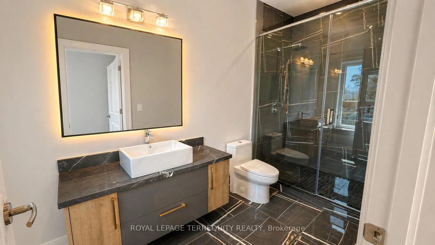 Photo 12 of 45 Seaton Drive, Aurora, Aurora Highlands — HOMEH