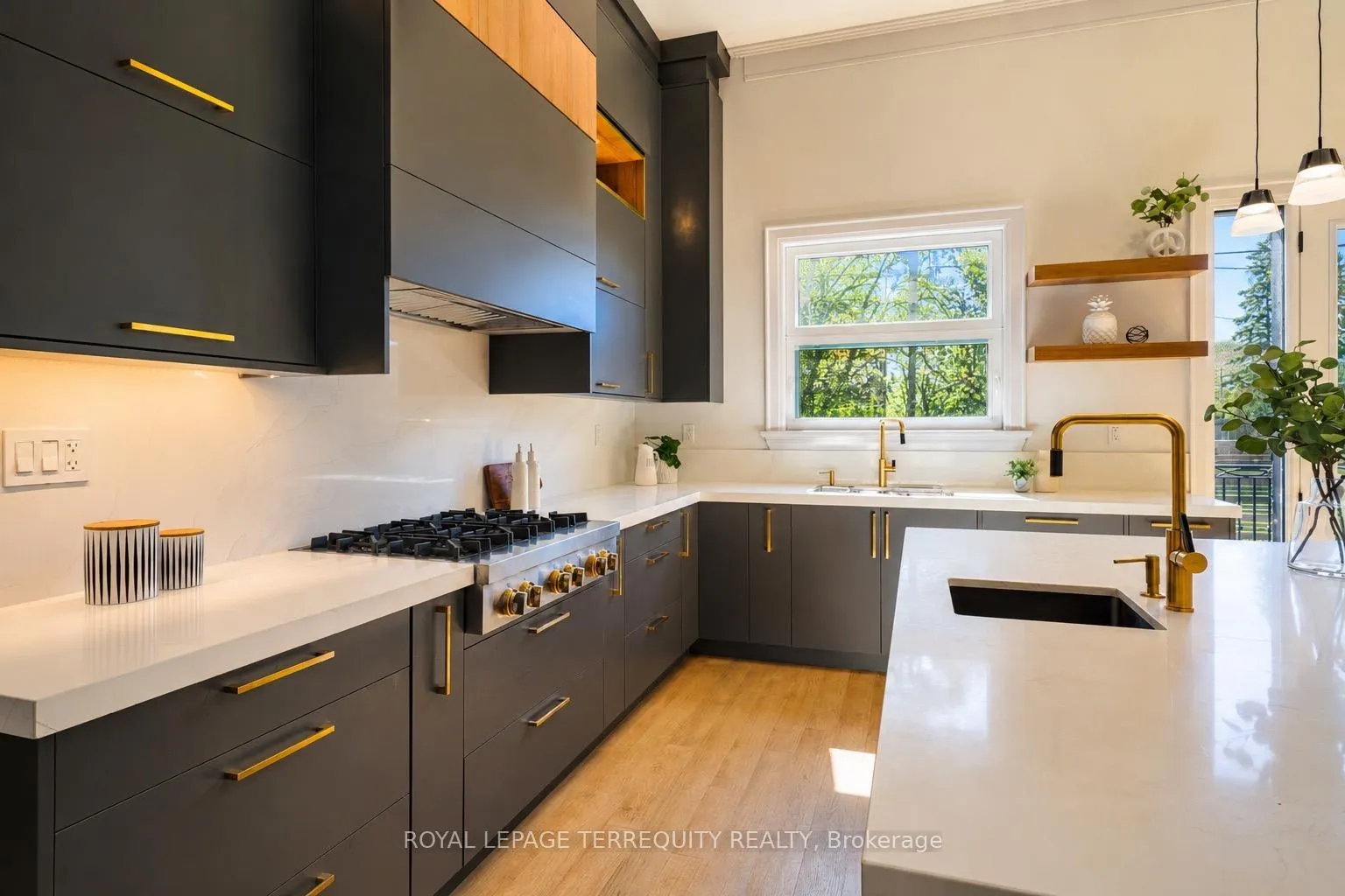 Photo 34 of 45 Seaton Drive, Aurora, Aurora Highlands — HOMEH