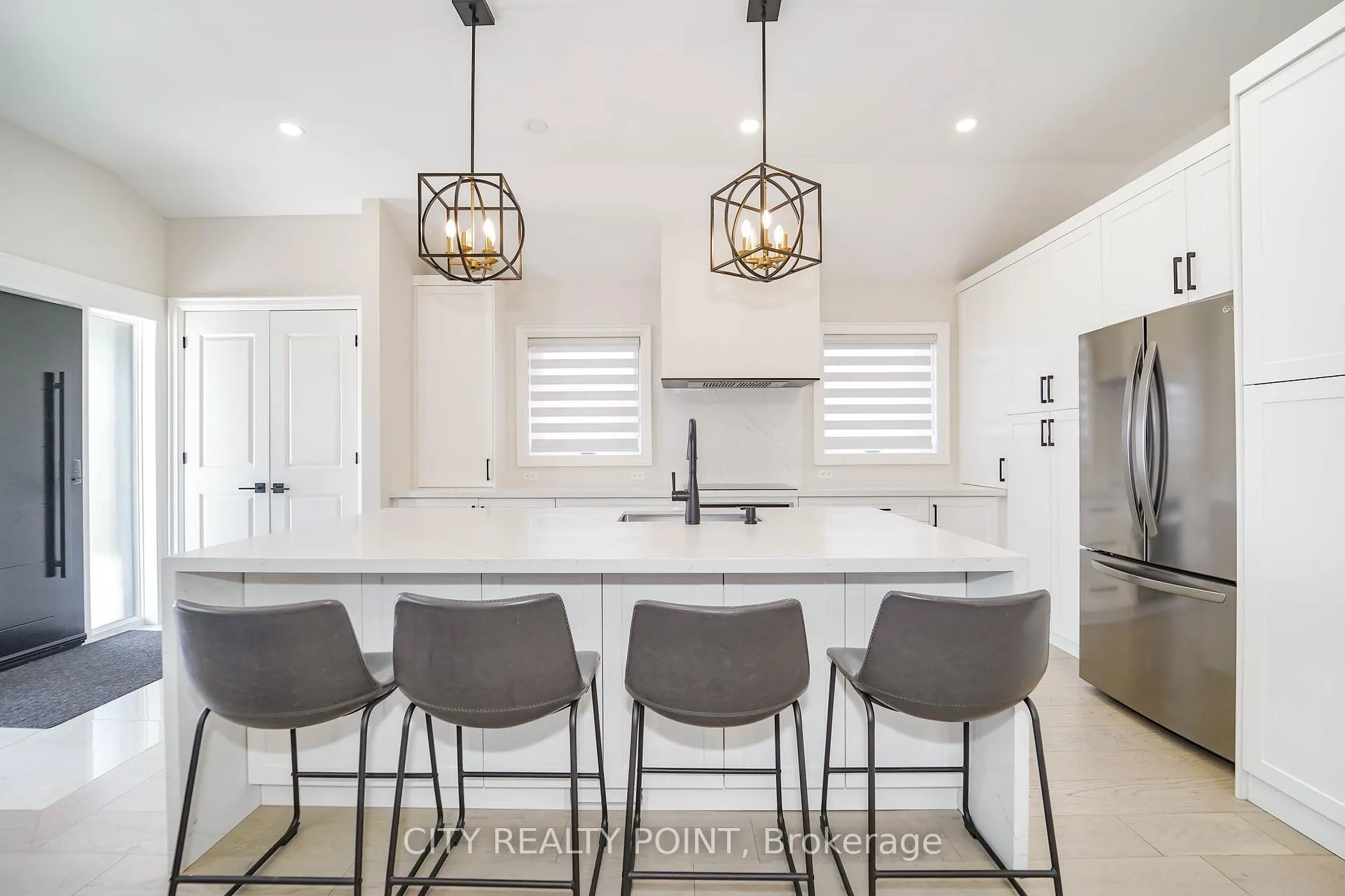 Photo 8 of 1371 Ogden Avenue, Mississauga, Lakeview — HOMEH