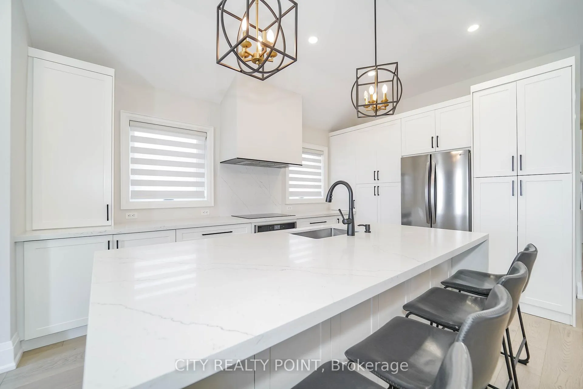 Photo 9 of 1371 Ogden Avenue, Mississauga, Lakeview — HOMEH